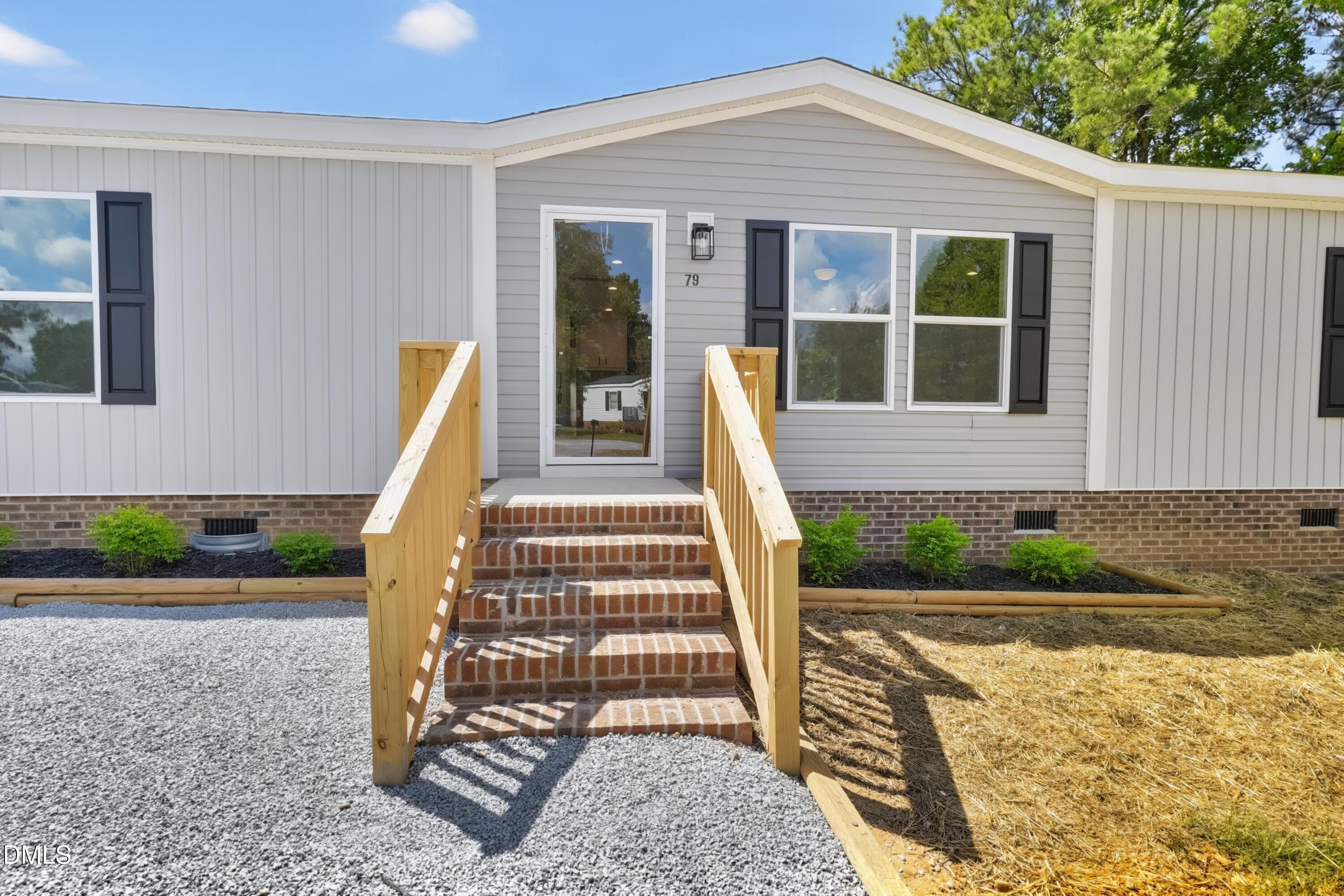 JLR09825 - 79 Maple Street, Coats, NC 27521
