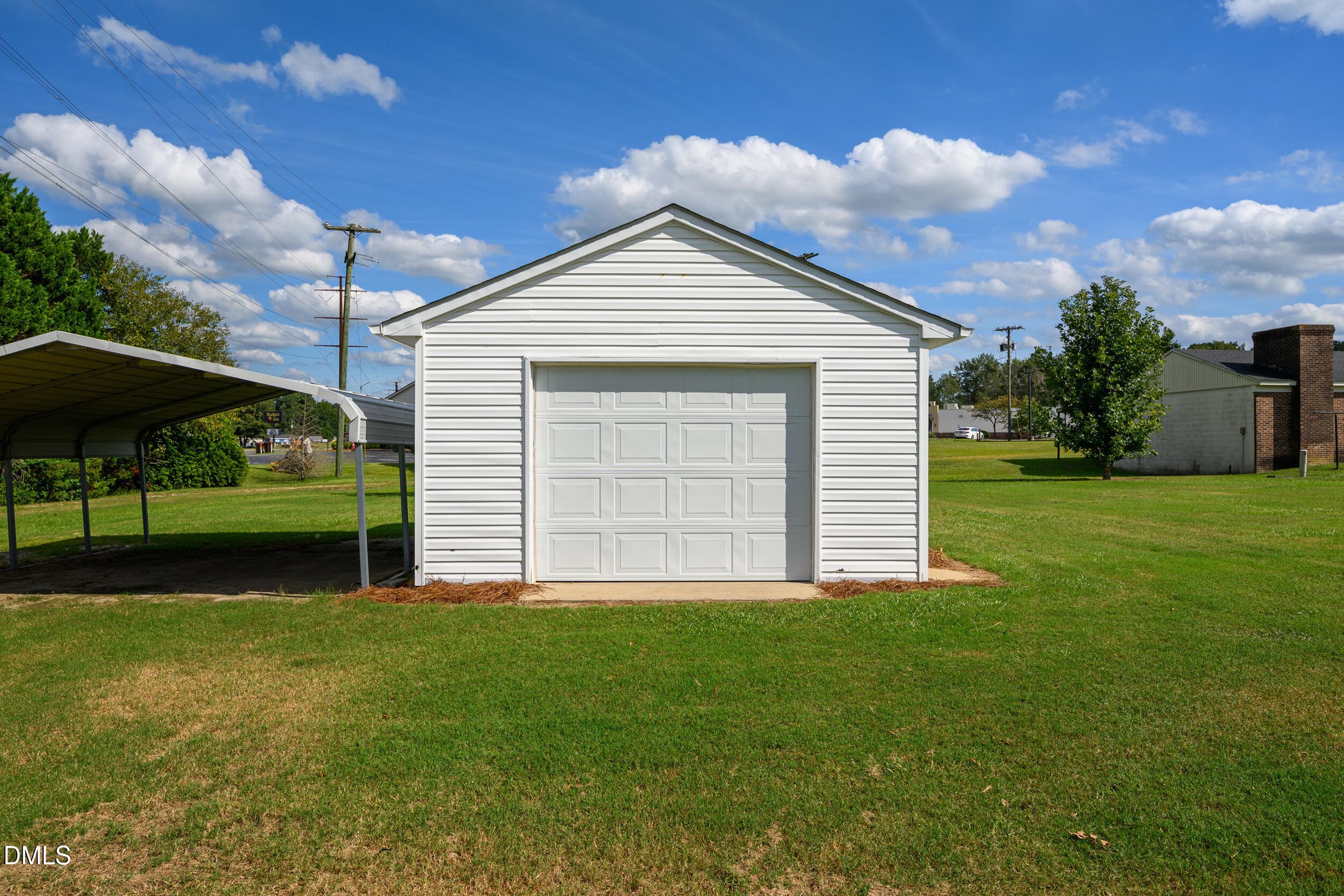 Detached 1 Car Garage - 1035 W Saint James Street, Tarboro, NC 27886, Tarboro