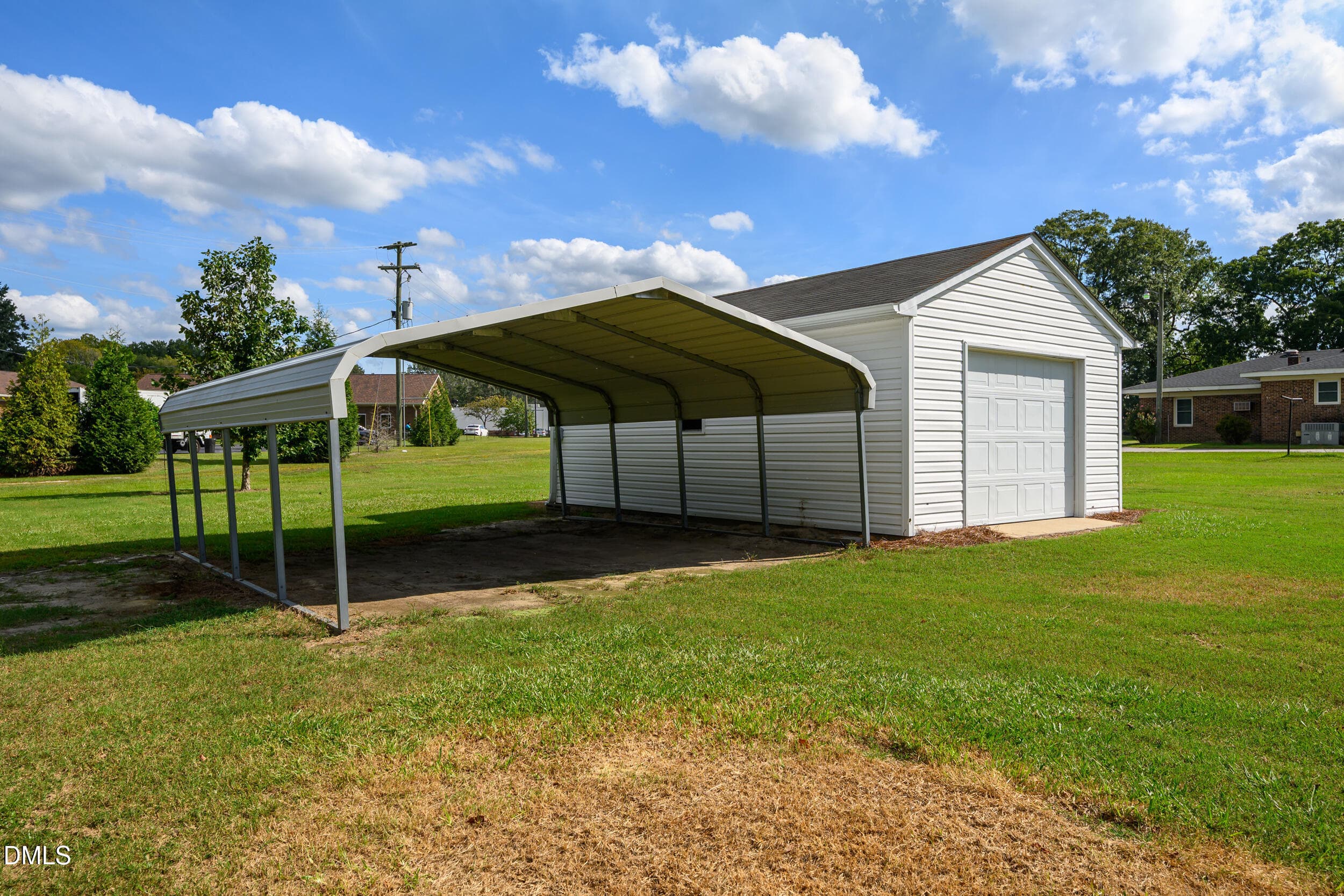 Additional Parking - 1035 W Saint James Street, Tarboro, NC 27886, Tarboro