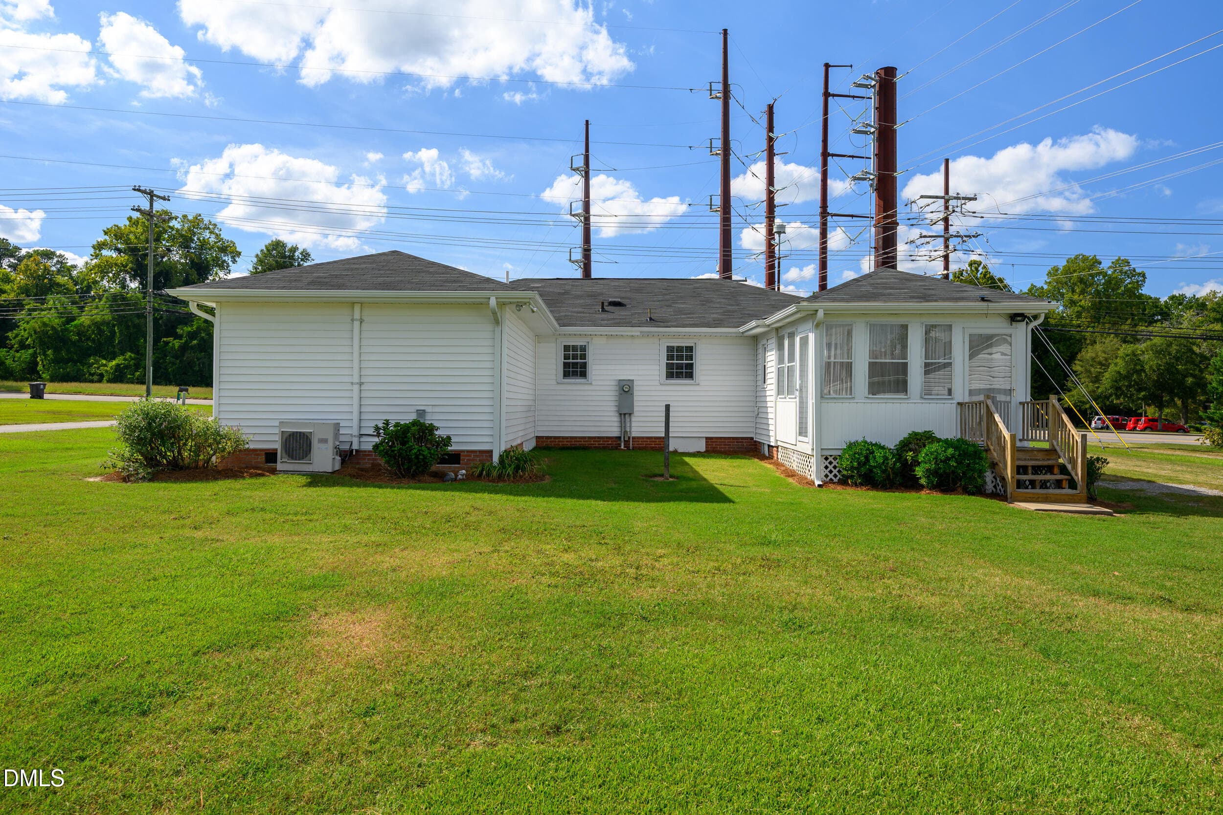 Backyard - 1035 W Saint James Street, Tarboro, NC 27886, Tarboro