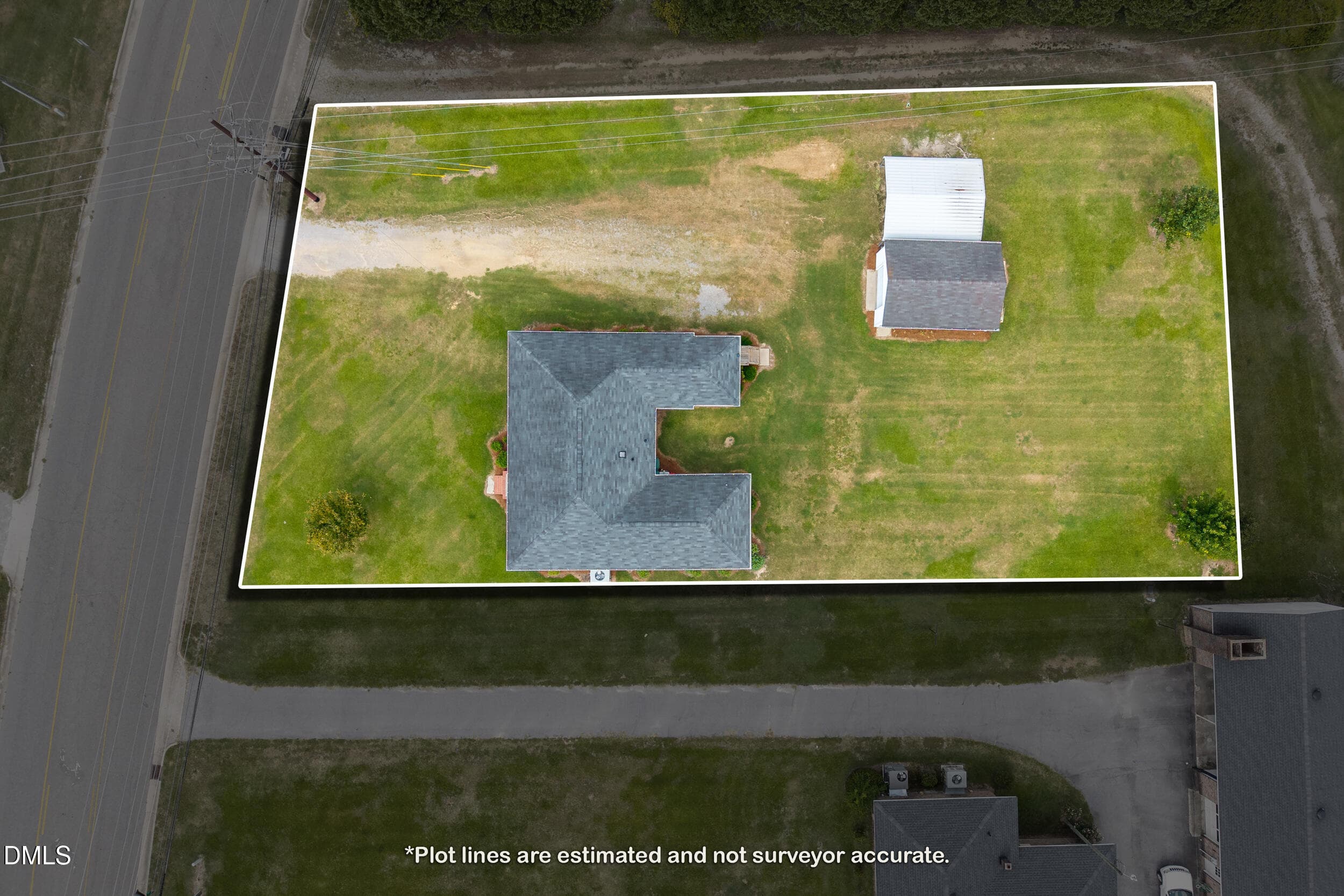 Property Lines - 1035 W Saint James Street, Tarboro, NC 27886, Tarboro