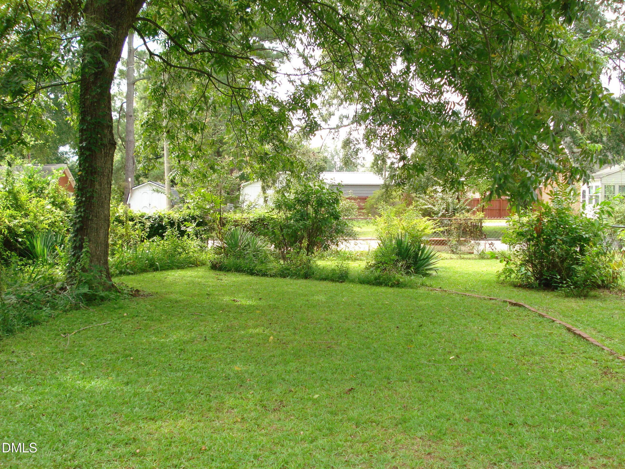 DSC09882 - 700 N Raiford Street, Selma, NC 27576