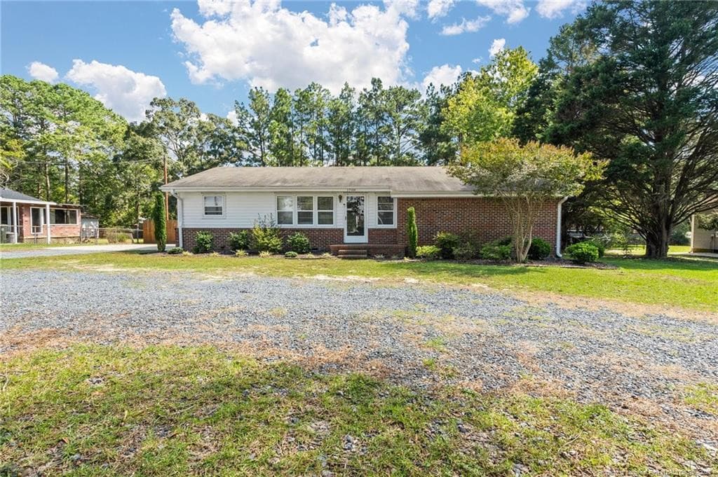 Photo 4 - 1708 N Poplar Street, Aberdeen, NC 28315, Aberdeen