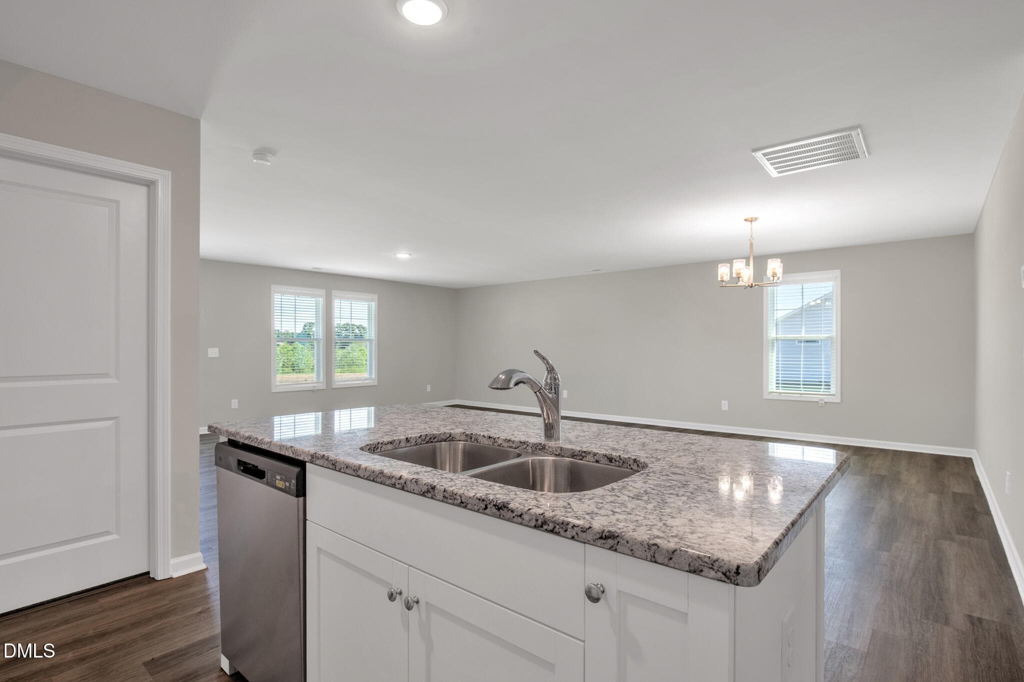 8 W Emily Gardens Dr(13 of 32) - 8 W Emily Gardens Drive, Selma, NC 27576