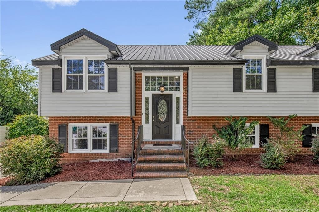 Photo 2 - 3614 Lakeshore Drive, Hope Mills, NC 28348, Hope Mills
