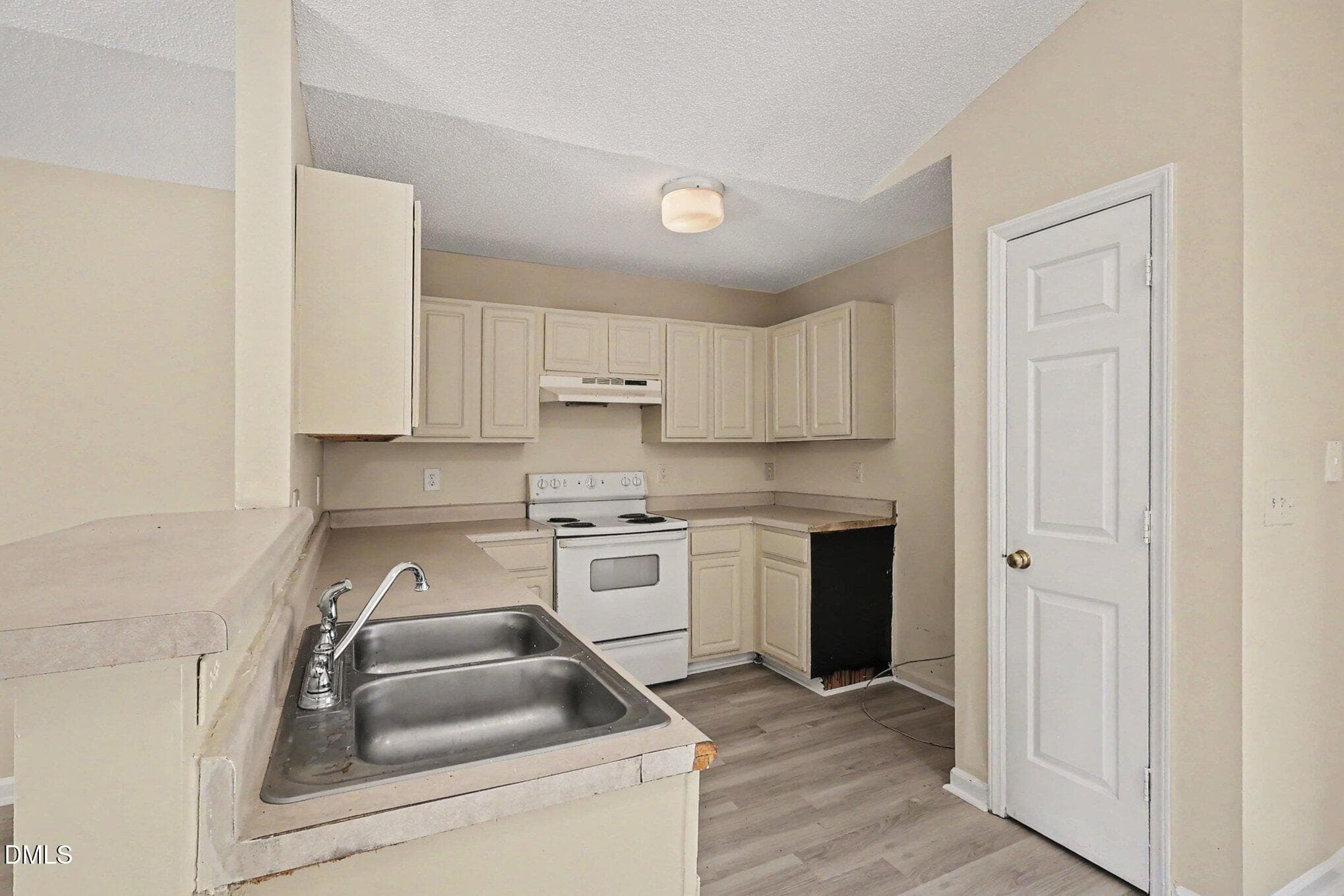 Kitchen - 311 Feldspar Way, Durham, NC 27703