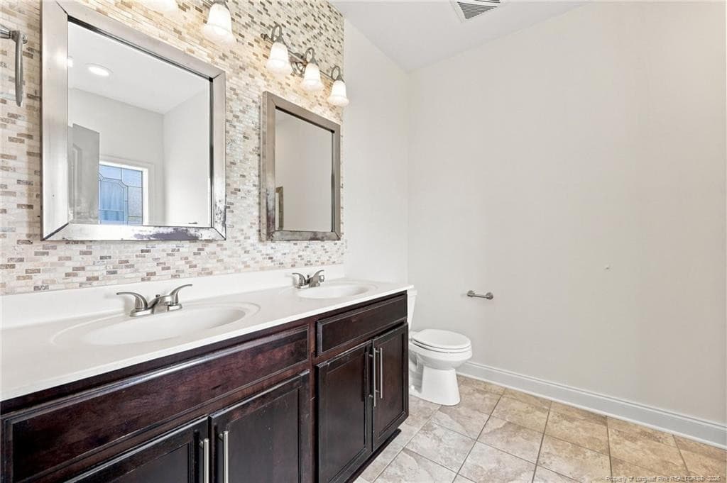Photo 20 - 634 Collinwood Drive, Raeford, NC 28376