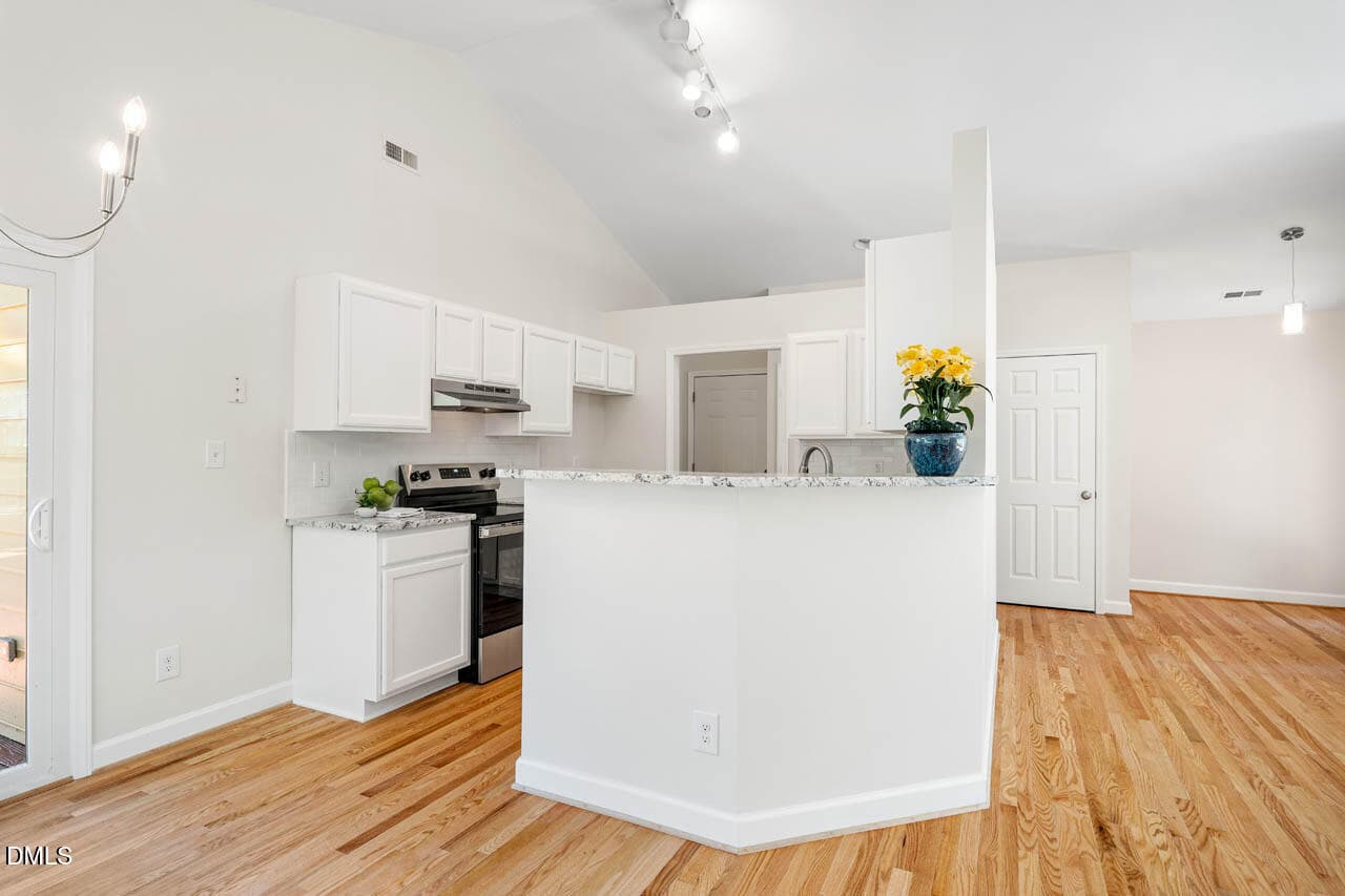 113RiverbirchPt-030 - 113 Riverbirch Point, Carrboro, NC 27510, Carrboro