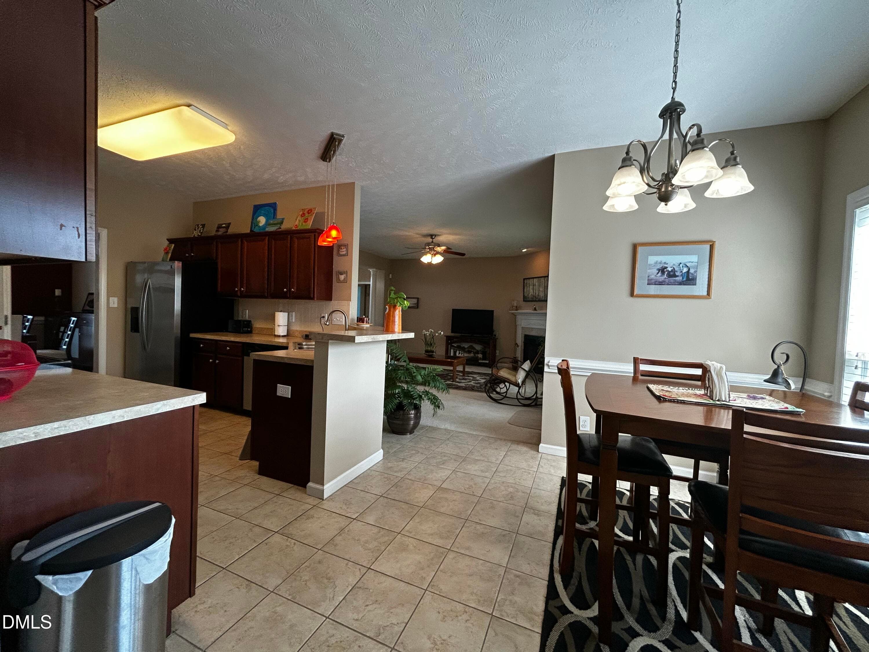 Breakfast nook - 116 Leggett Drive, Cameron, NC 28326