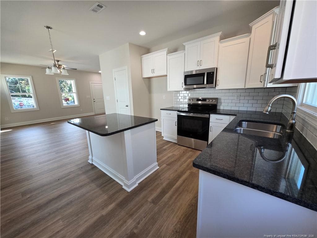 Photo 7 - 200 Jenkins Street, Dunn, NC 28334, Dunn
