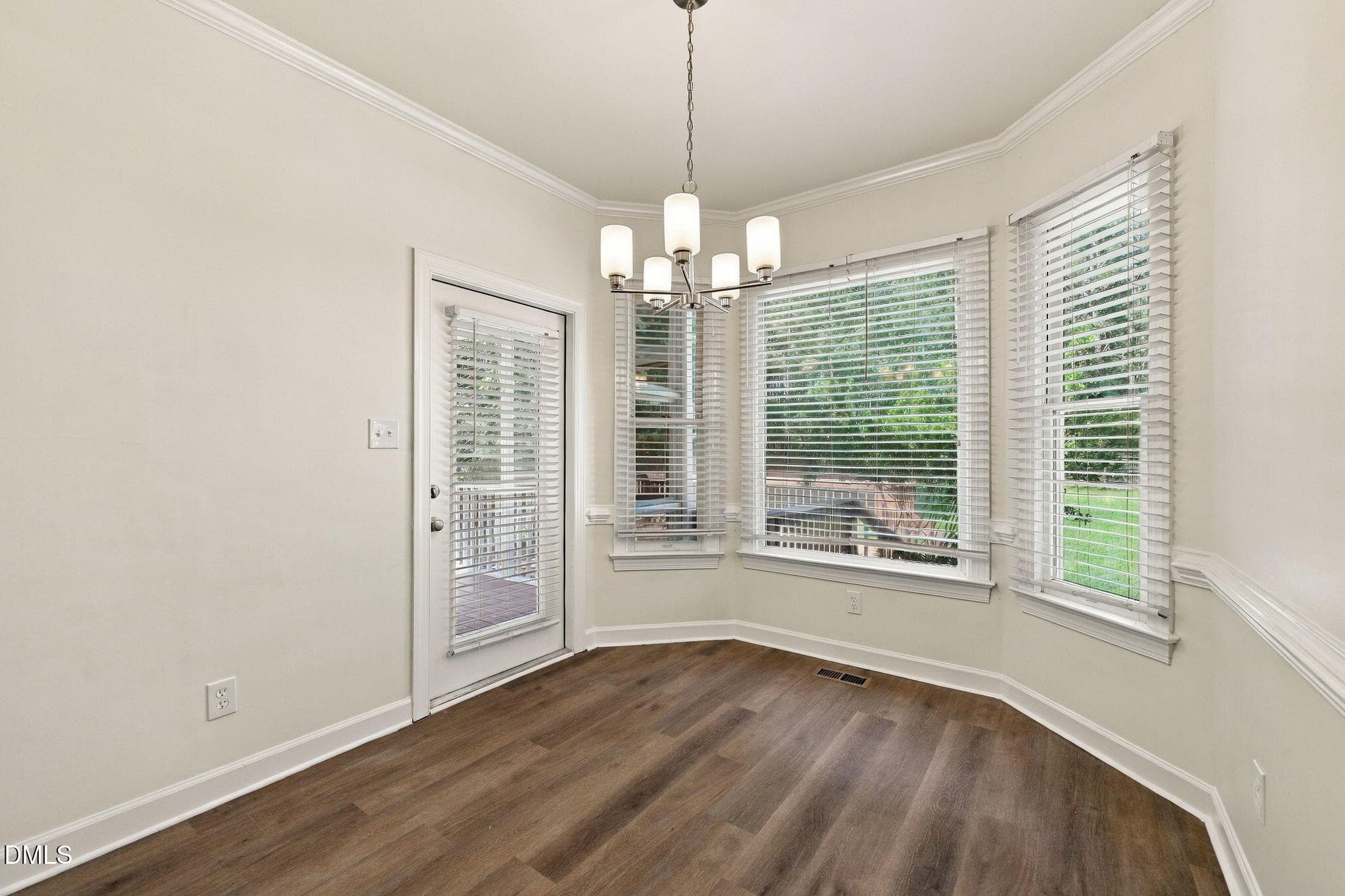 18-web-or-mls-IMG_1181_edit - 824 Elbridge Drive, Raleigh, NC 27603