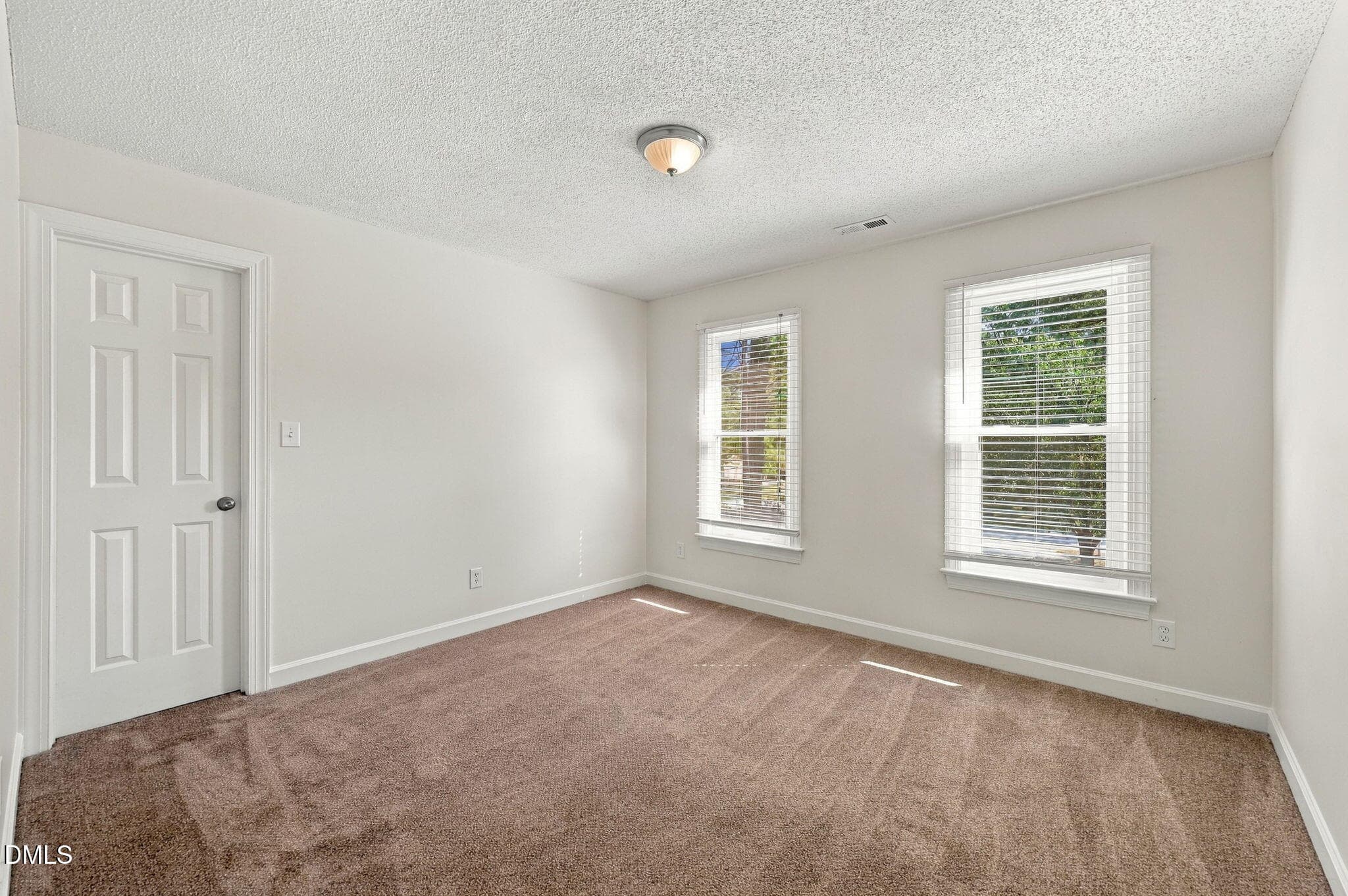 33-web-or-mls-IMG_1229_edit - 824 Elbridge Drive, Raleigh, NC 27603