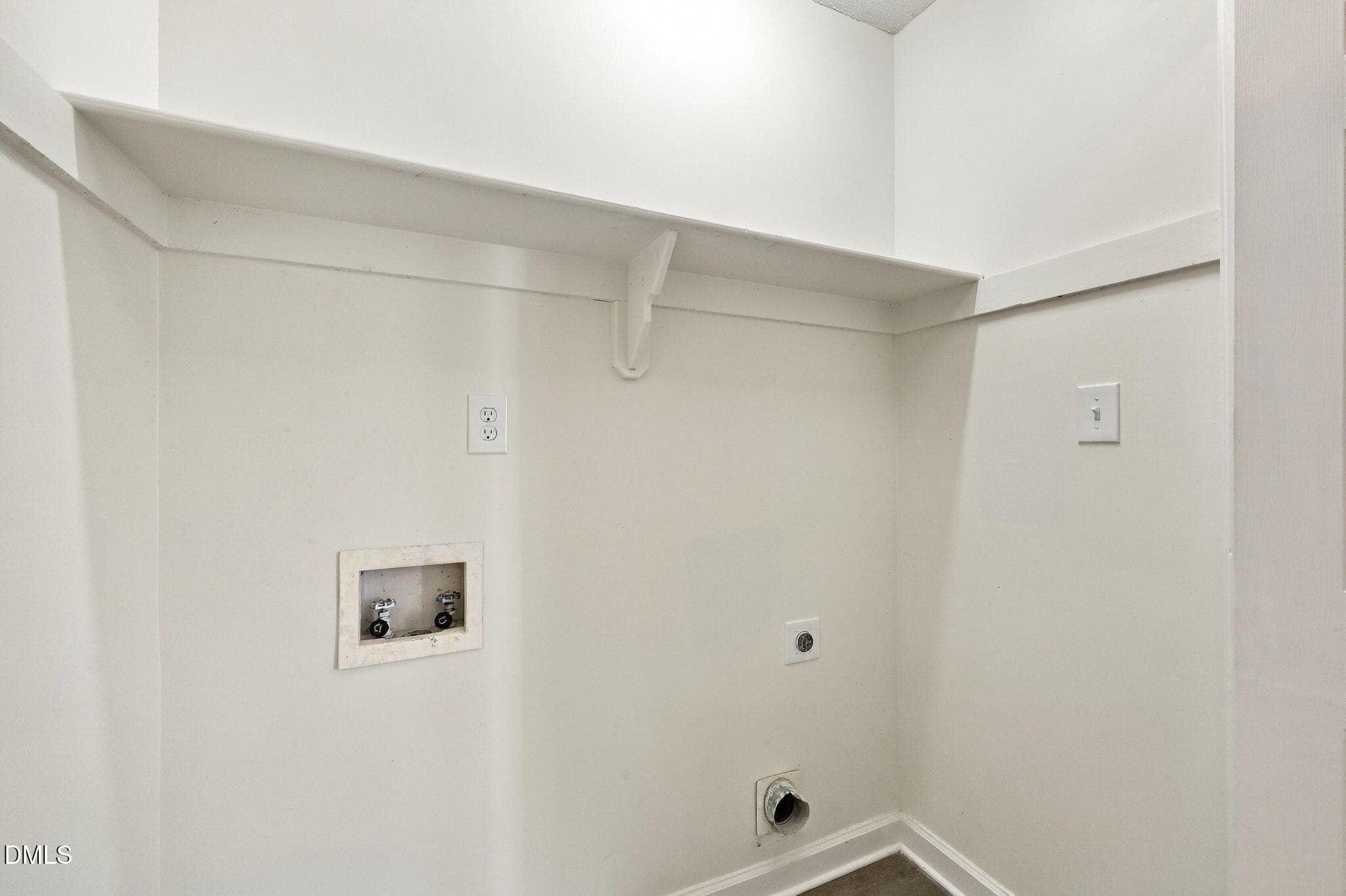 35-web-or-mls-IMG_1235_edit - 824 Elbridge Drive, Raleigh, NC 27603