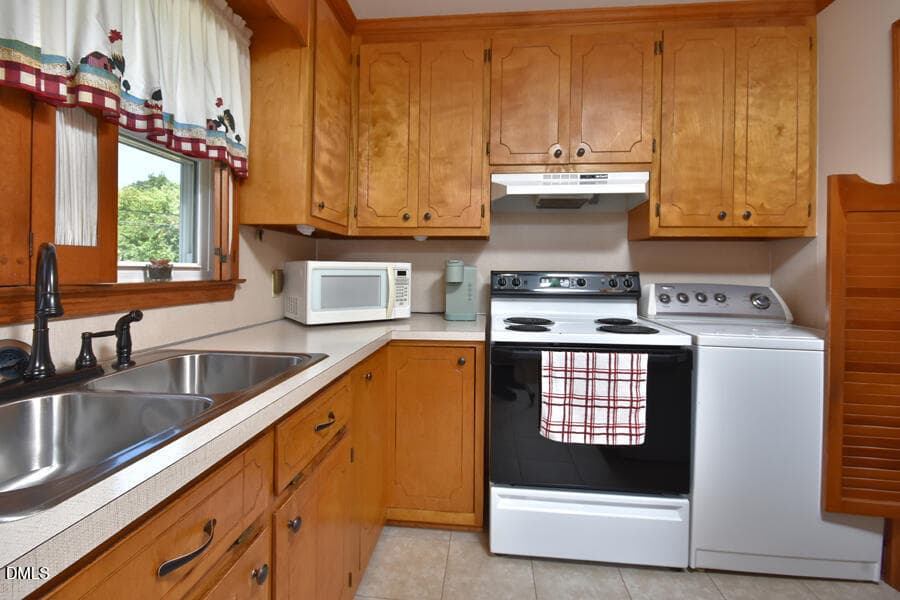 Kitchen - 108 S Elm Street, Creedmoor, NC 27522, Creedmoor