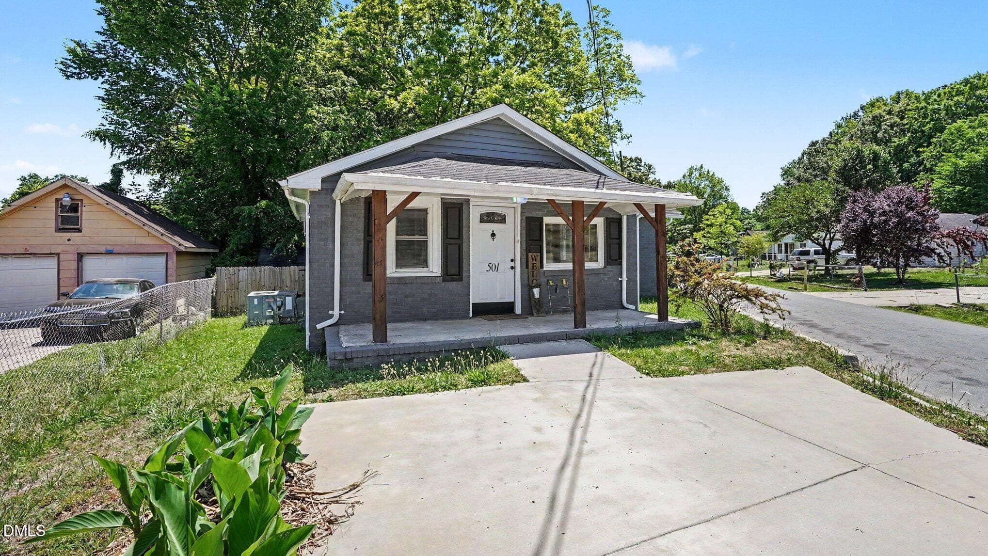 002_file_4210 - 501 Apple Street, Burlington, NC 27217