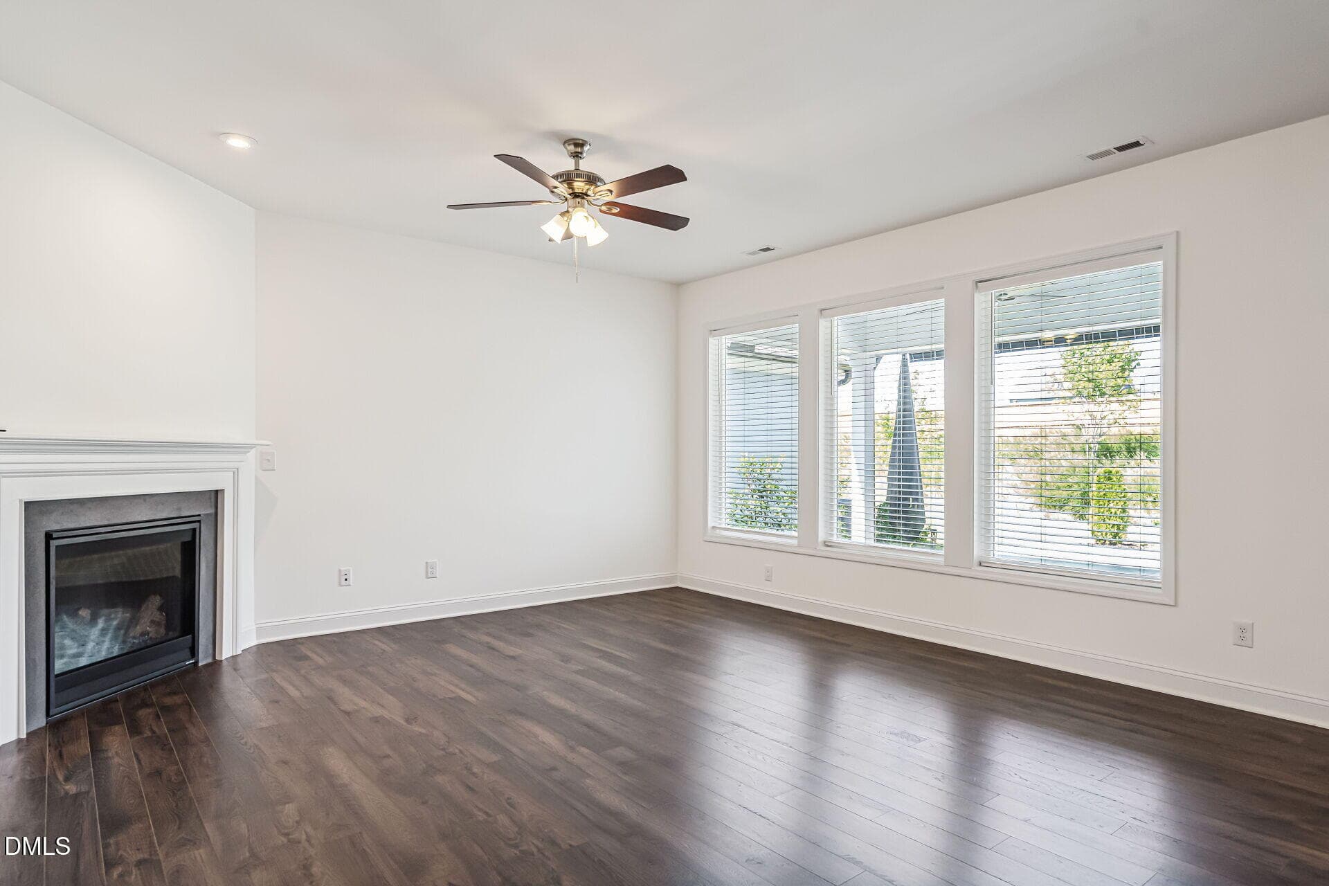 005-1920x1080-living-room - 736 Still Willow Lane, Wendell, NC 27591