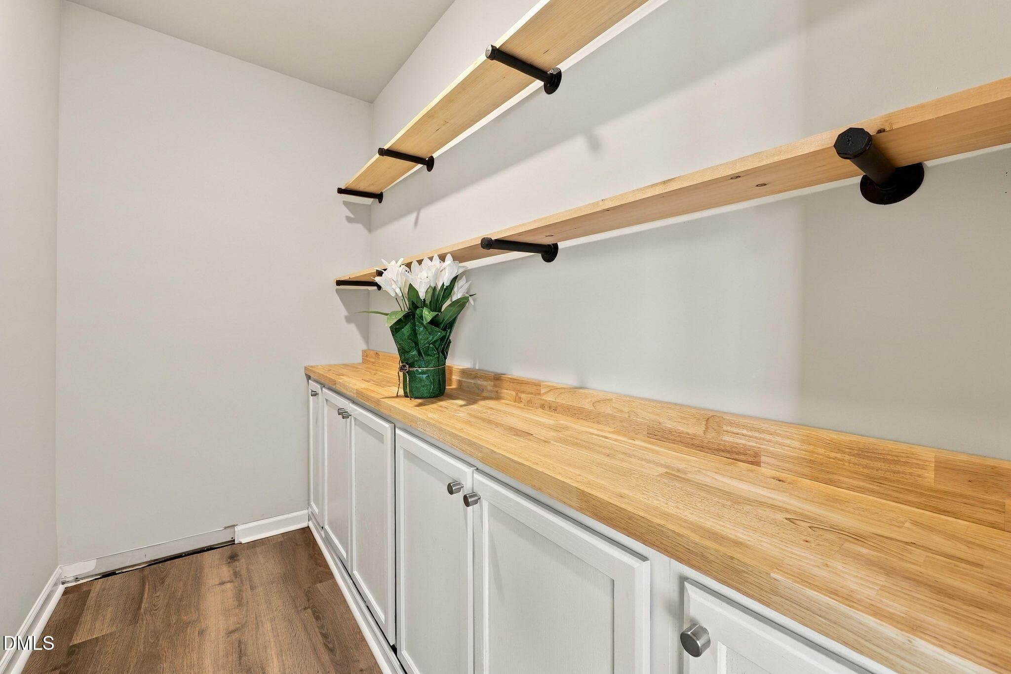 Pantry - 252 Earnest Way, Kenly, NC 27542, Kenly