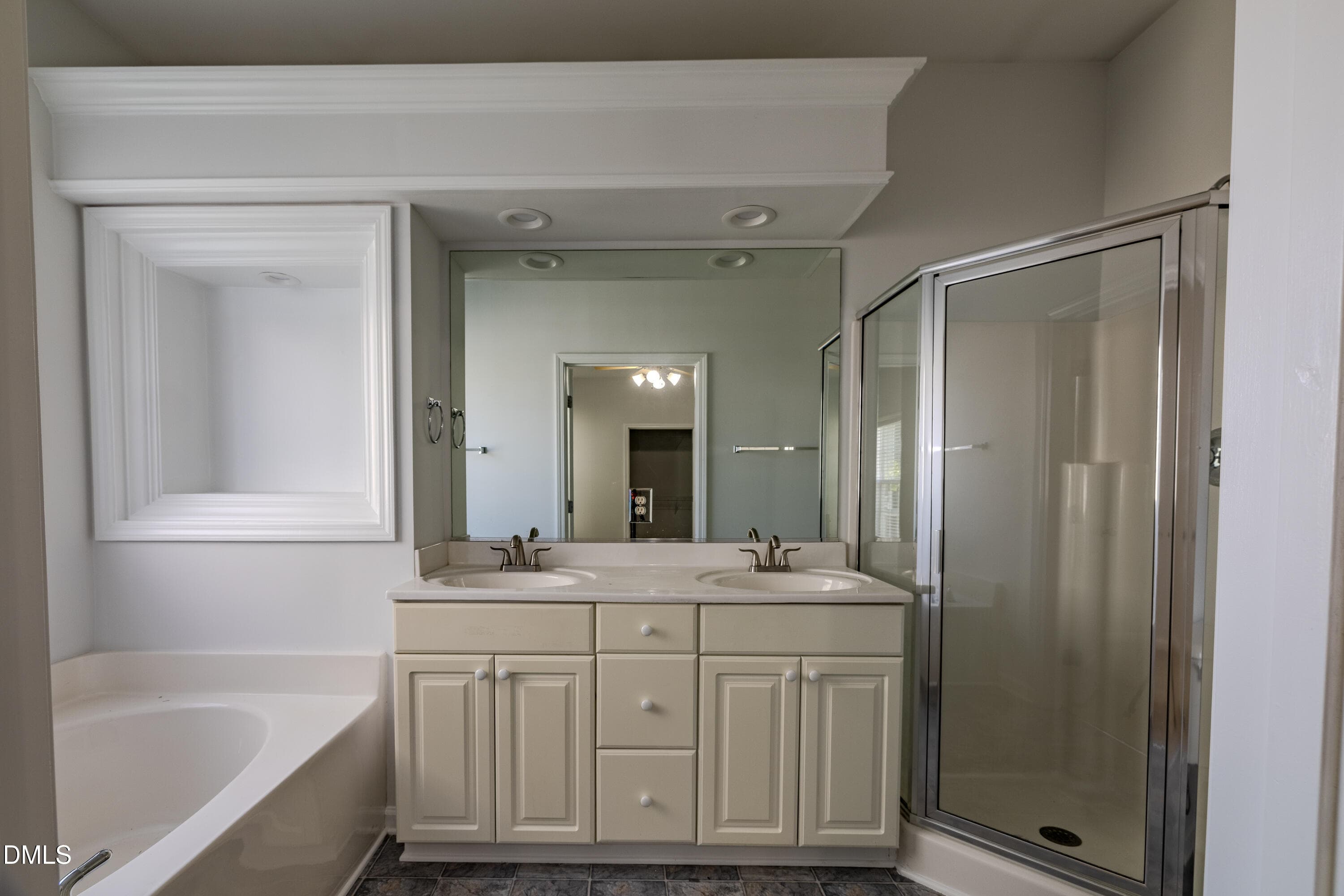 Axil Photo-16 - 8116 Rolling Glenn Drive, Raleigh, NC 27616