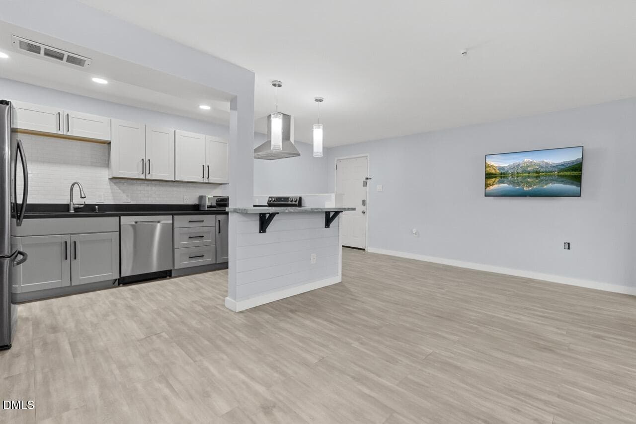 500 Umstead Drive, Chapel Hill, NC 27516