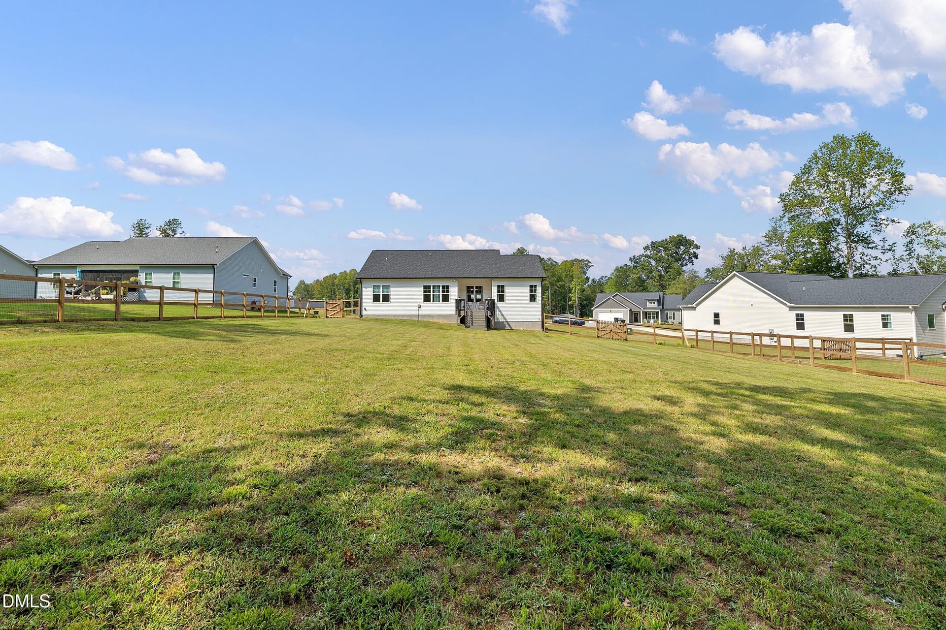 39-240 Sourgum Ct_3972 - 240 Sourgum Court, Zebulon, NC 27597