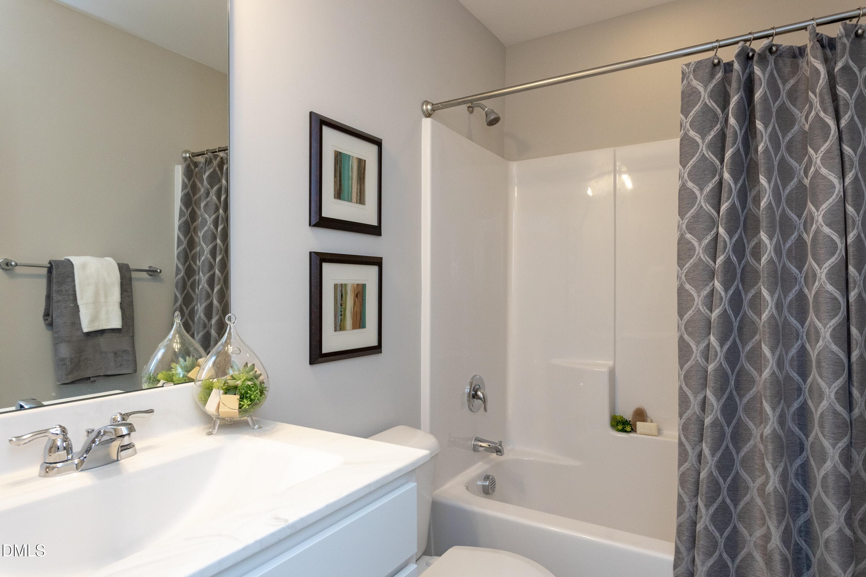 025Hall Bath - 254 Starlet Rdg Way, Clayton, NC 27520