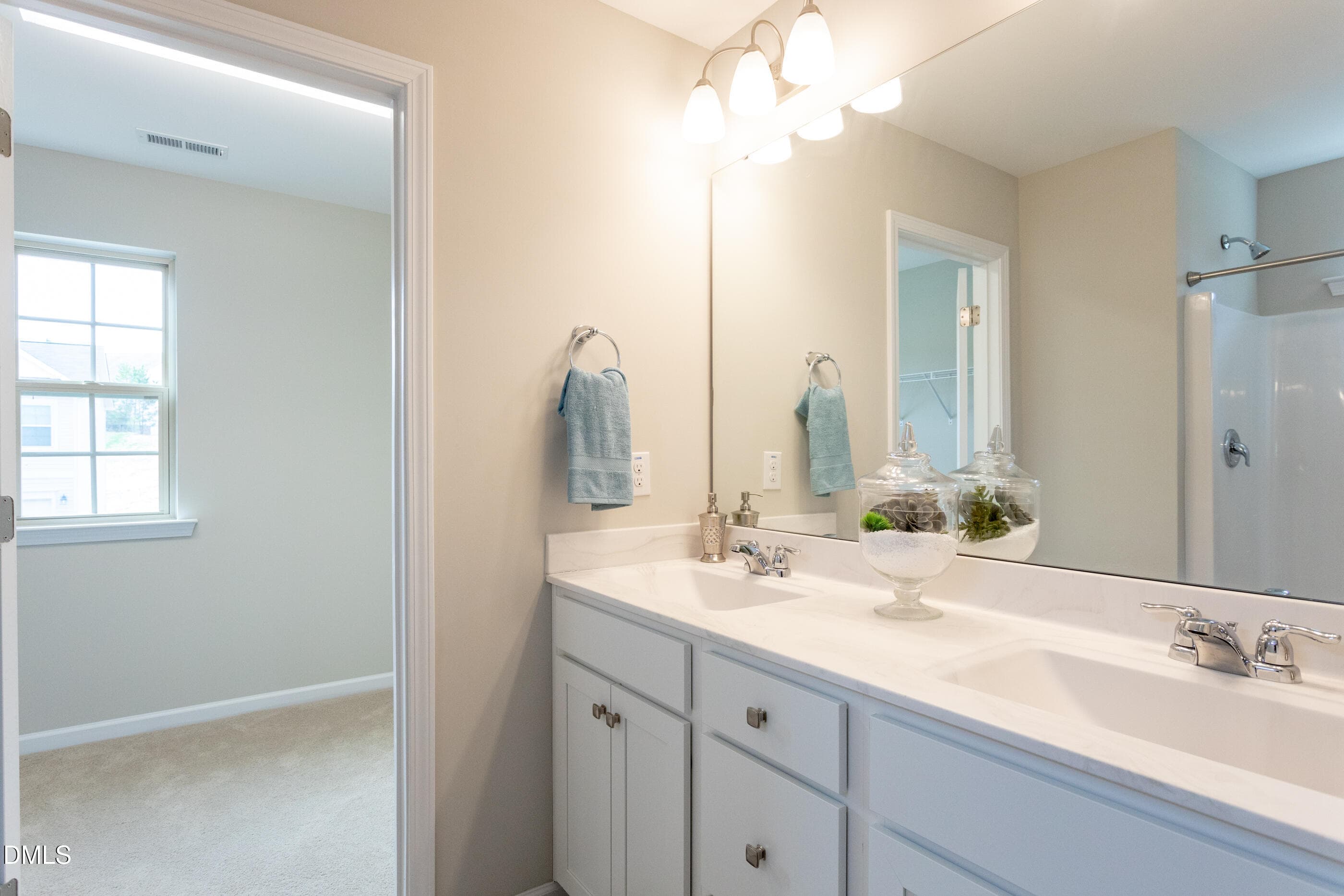 019Master Bathroom - 254 Starlet Rdg Way, Clayton, NC 27520