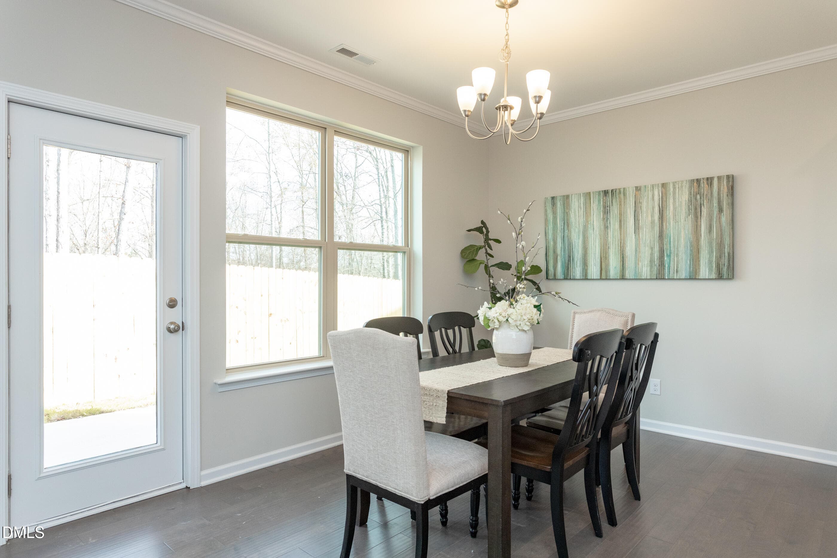 011Breakfast Area - 254 Starlet Rdg Way, Clayton, NC 27520