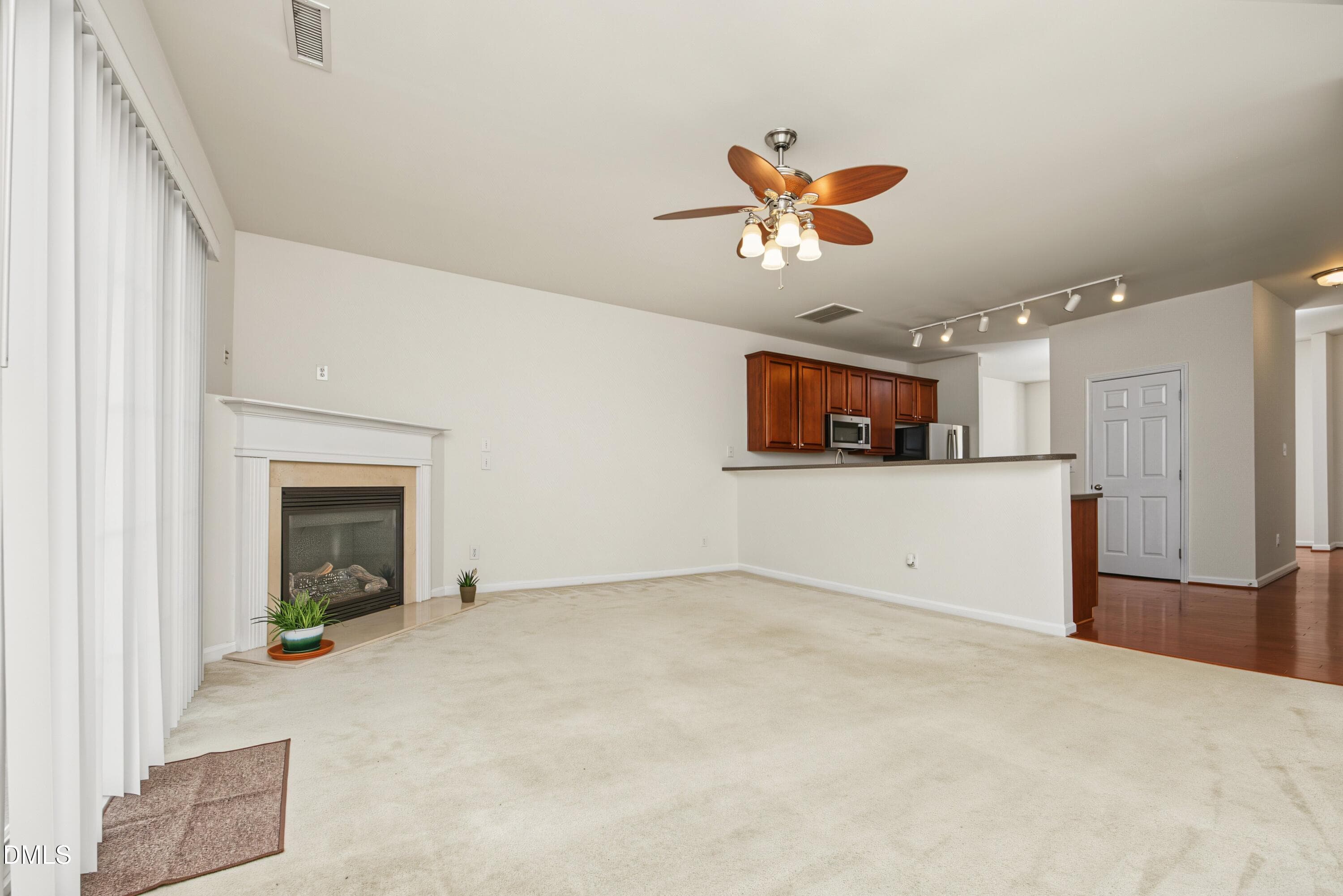 1725 TW Alexander 15Living Rm View To Ki - 1725 Tw Alexander Drive 404, Durham, NC 27703