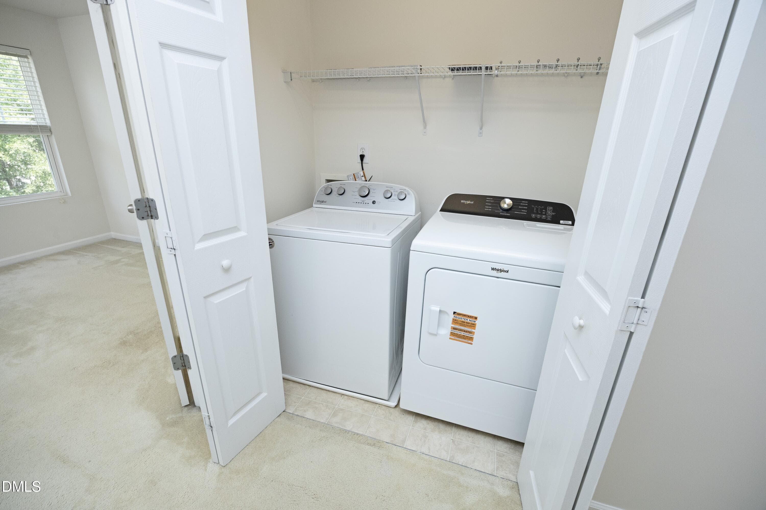 1725 TW Alexander 19Washer Dryer Hall Lo - 1725 Tw Alexander Drive 404, Durham, NC 27703