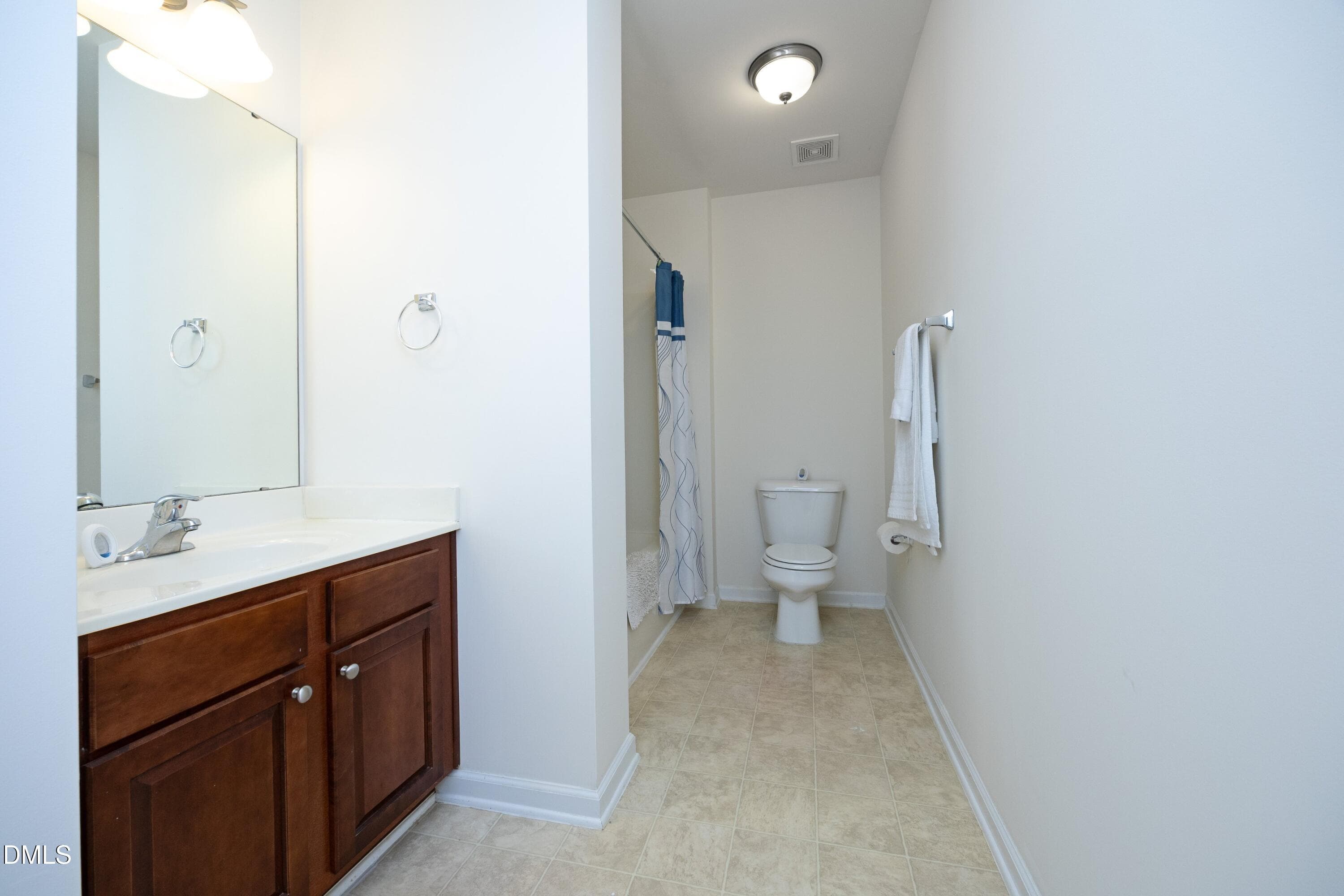1725 TW Alexander 27 Full Bath 2ND Floor - 1725 Tw Alexander Drive 404, Durham, NC 27703