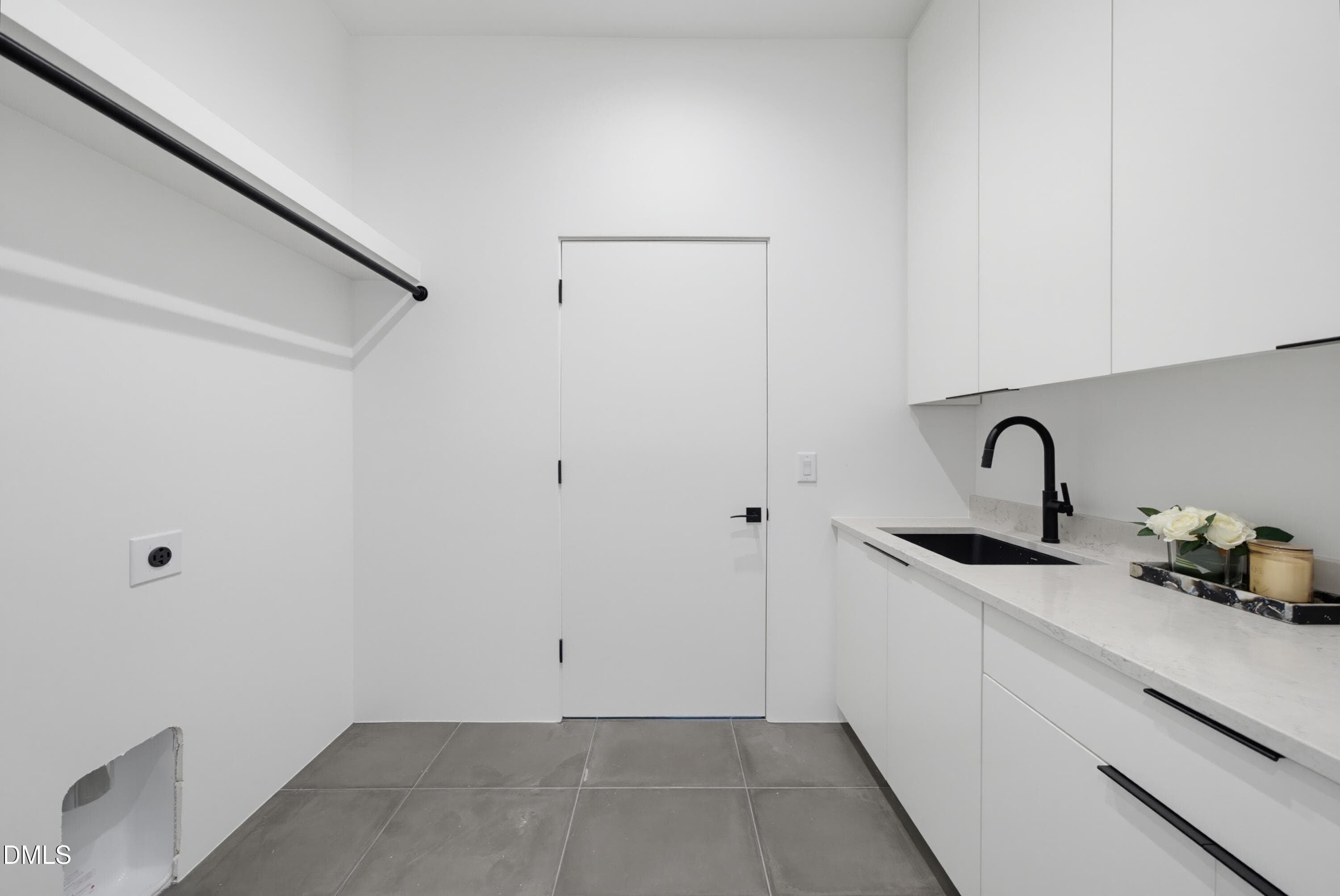 Second Floor Laundry - 305 Dartmouth Road, Raleigh, NC 27609