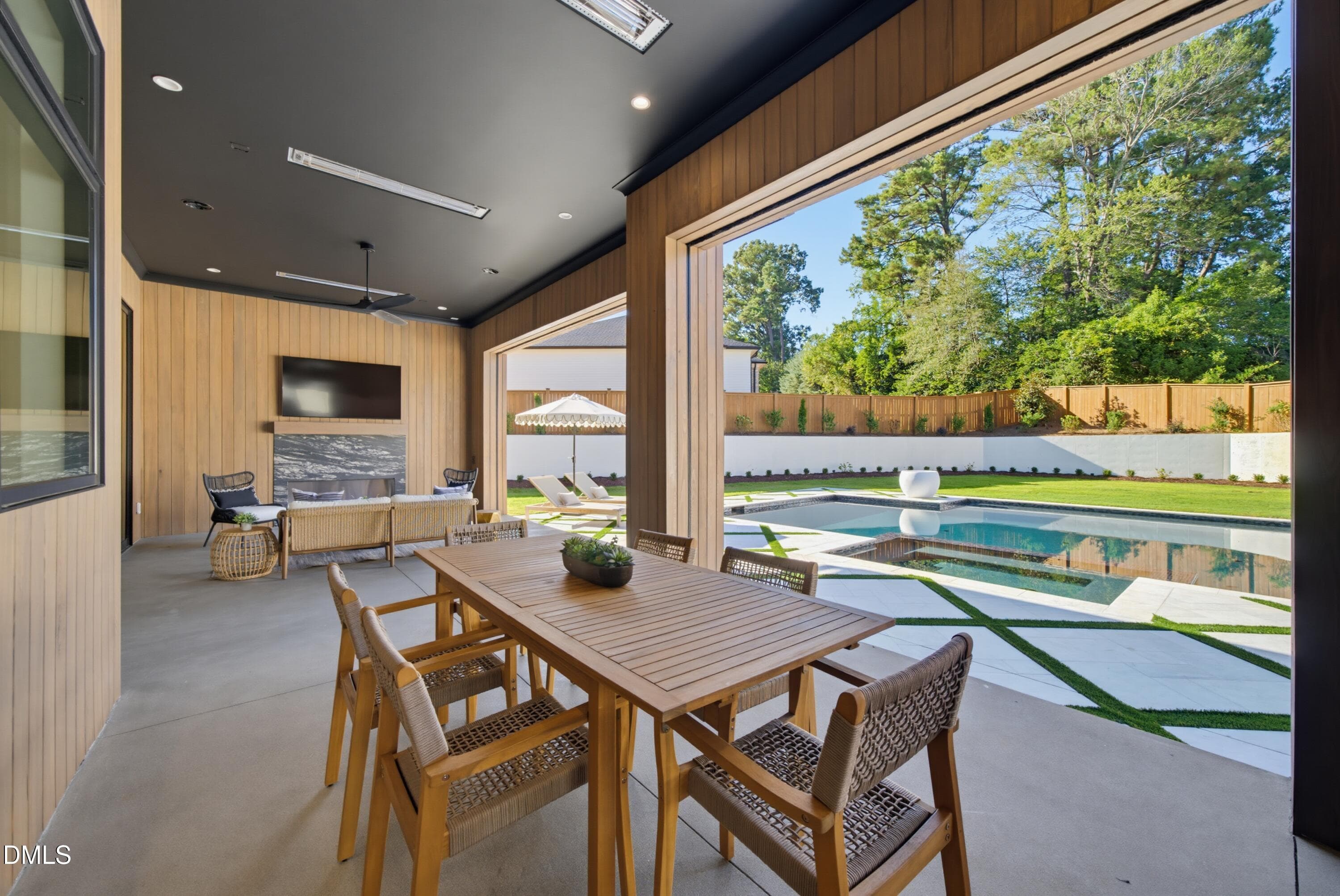 Outdoor Dining - 305 Dartmouth Road, Raleigh, NC 27609