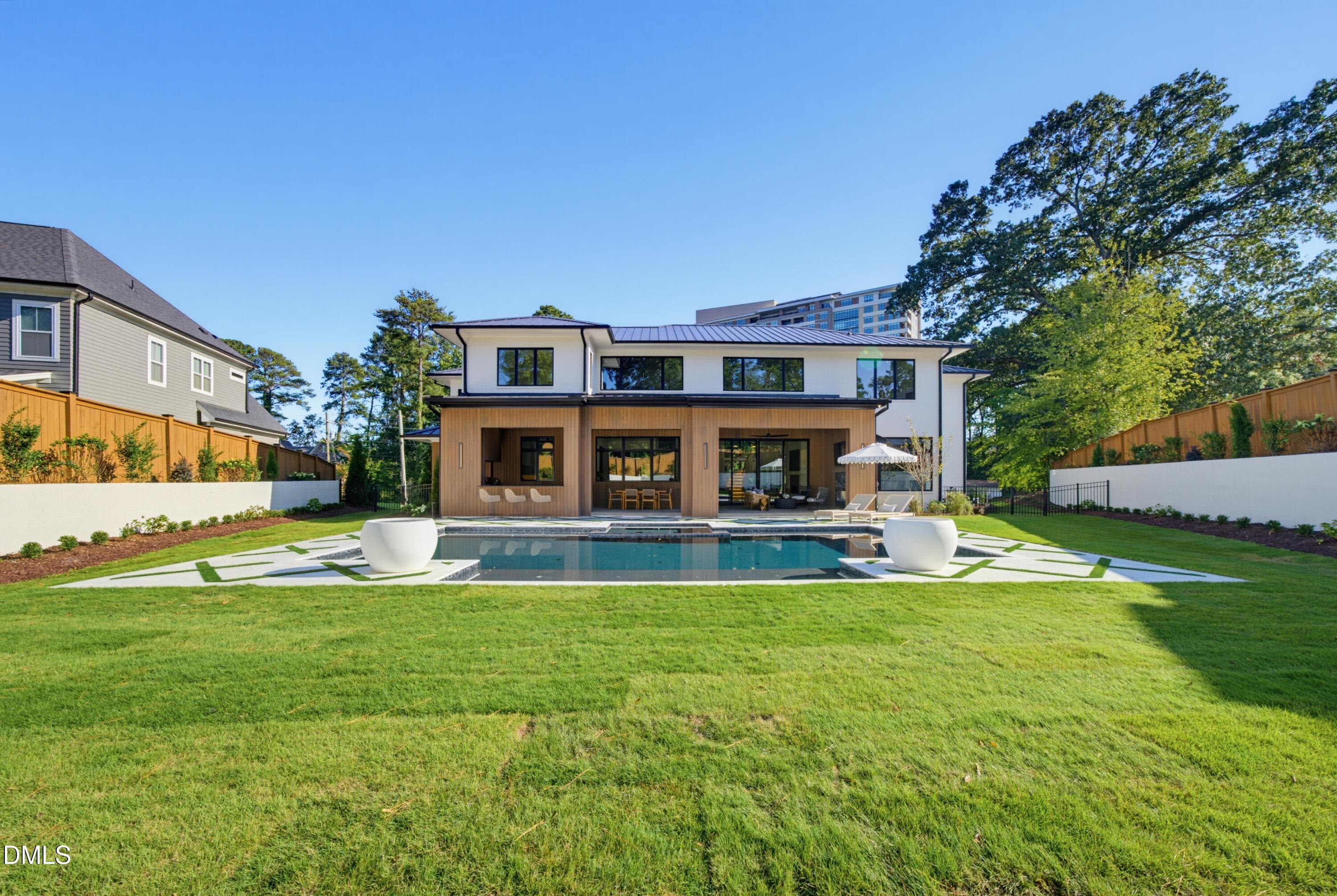 Backyard - 305 Dartmouth Road, Raleigh, NC 27609