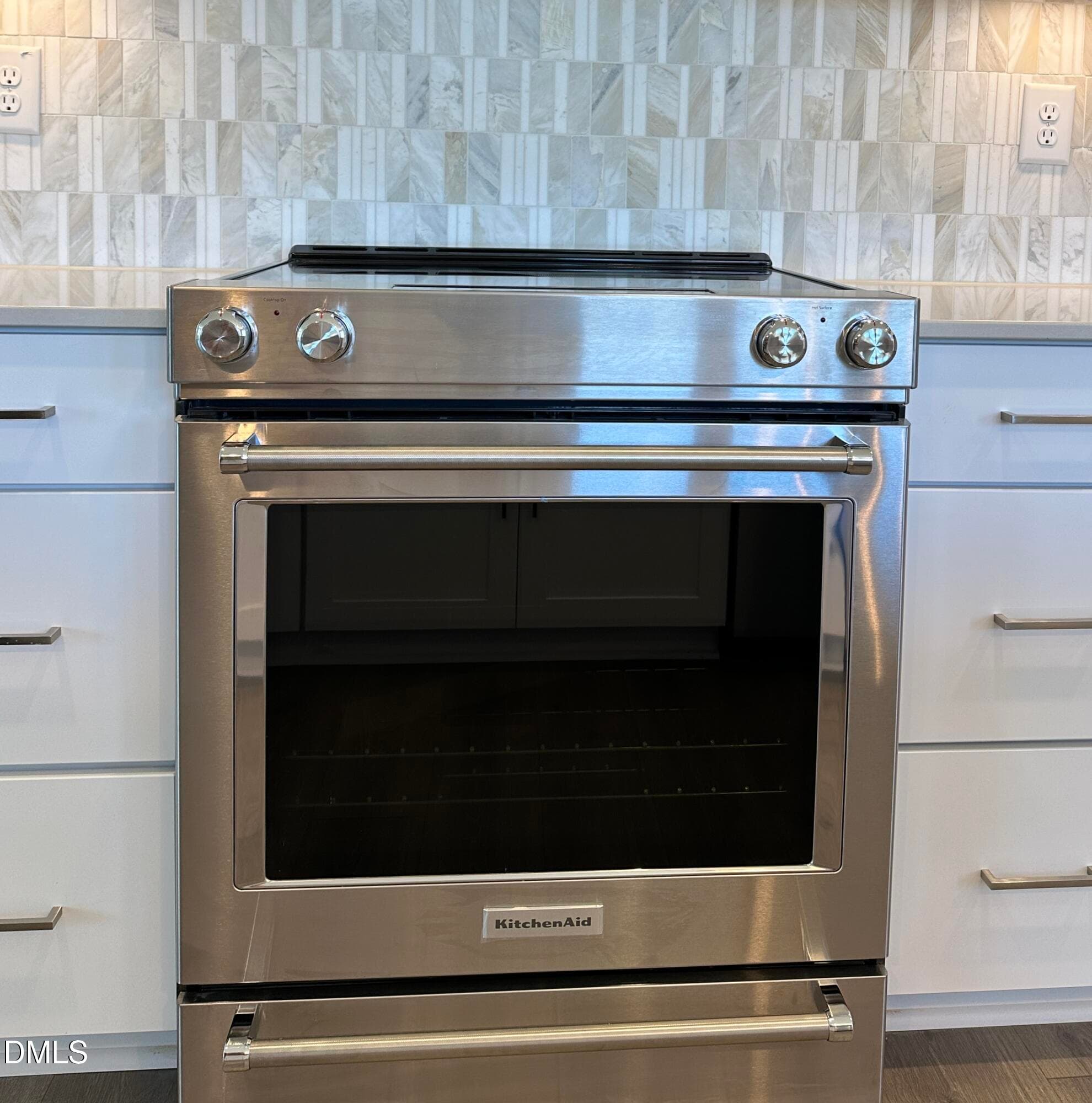 Kitchenaid range - 2004 Upland Lane, Durham, NC 27712
