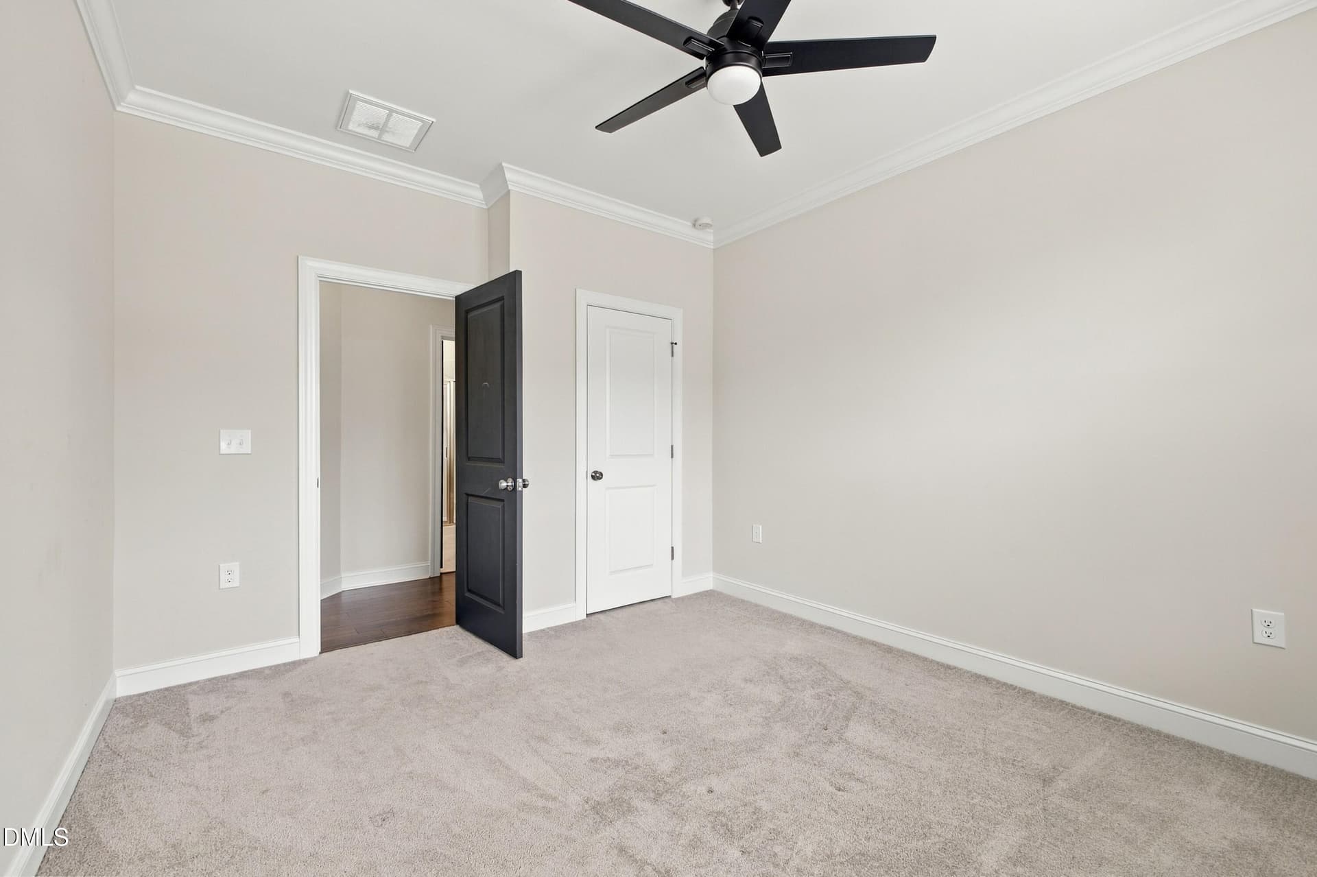 Main Level Guest Suite - 321 Toadstool Trail, Wake Forest, NC 27587