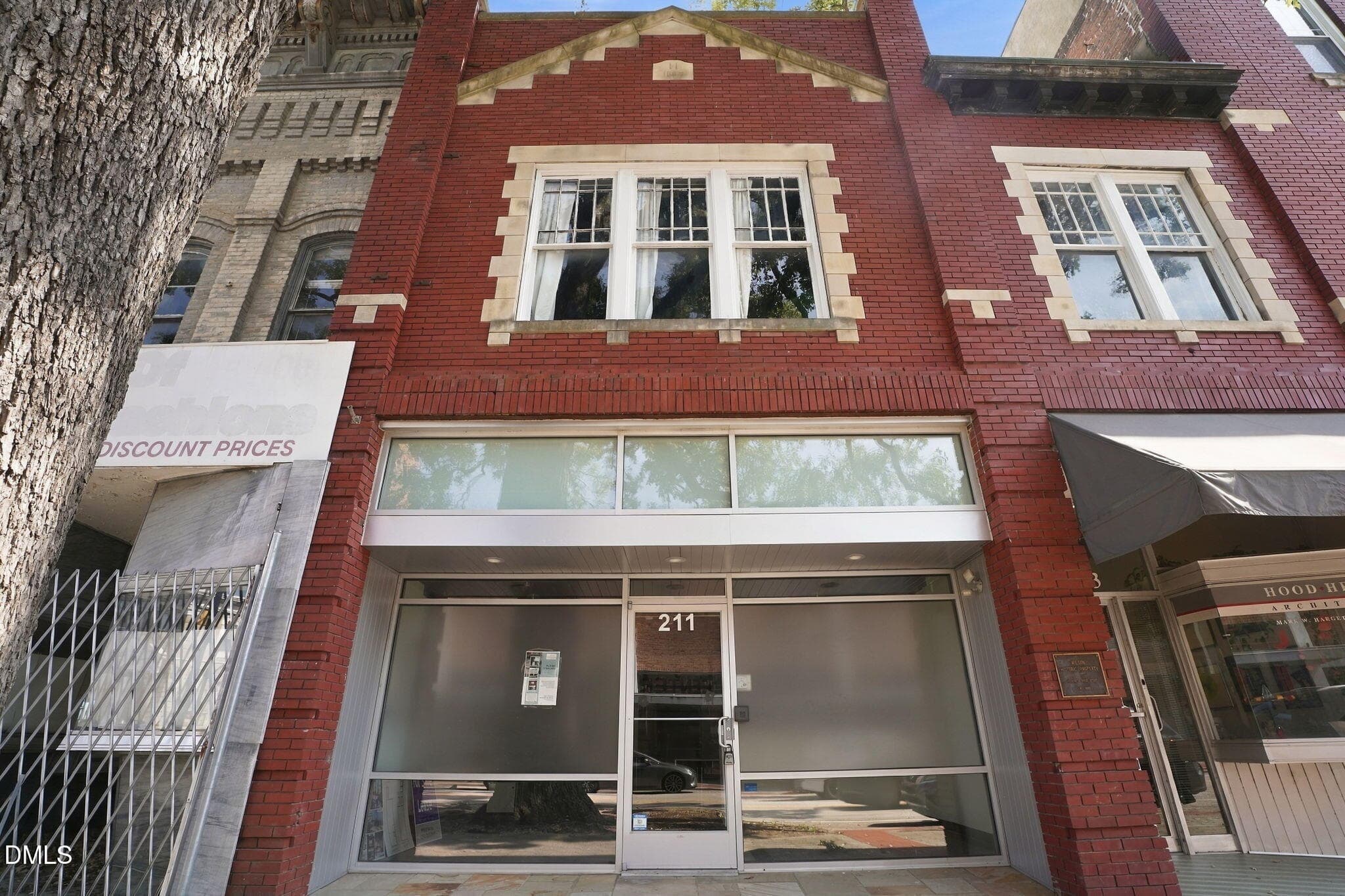 Front - 211 Nash Street E, Wilson, NC 27893