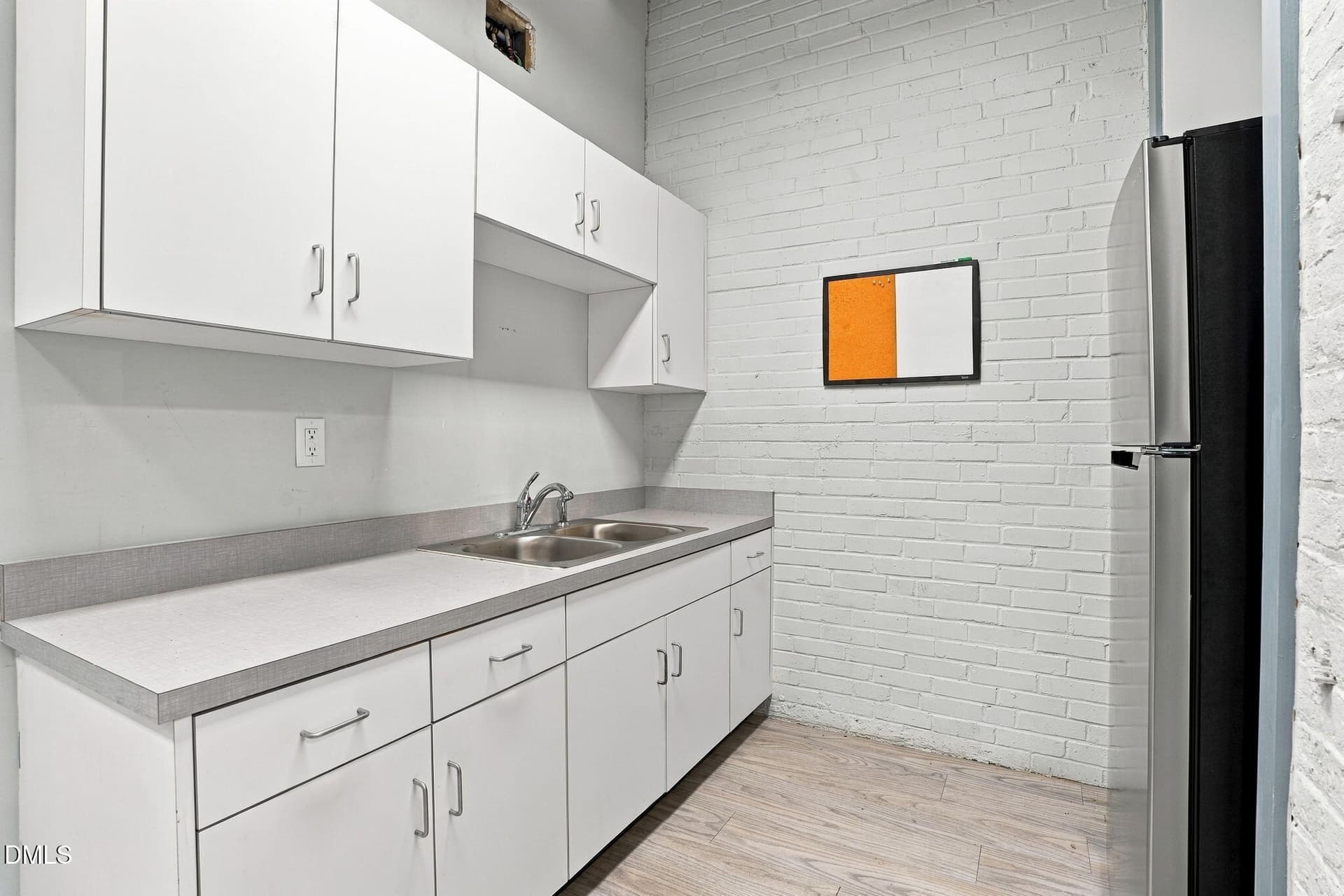 Kitchenette - 211 Nash Street E, Wilson, NC 27893