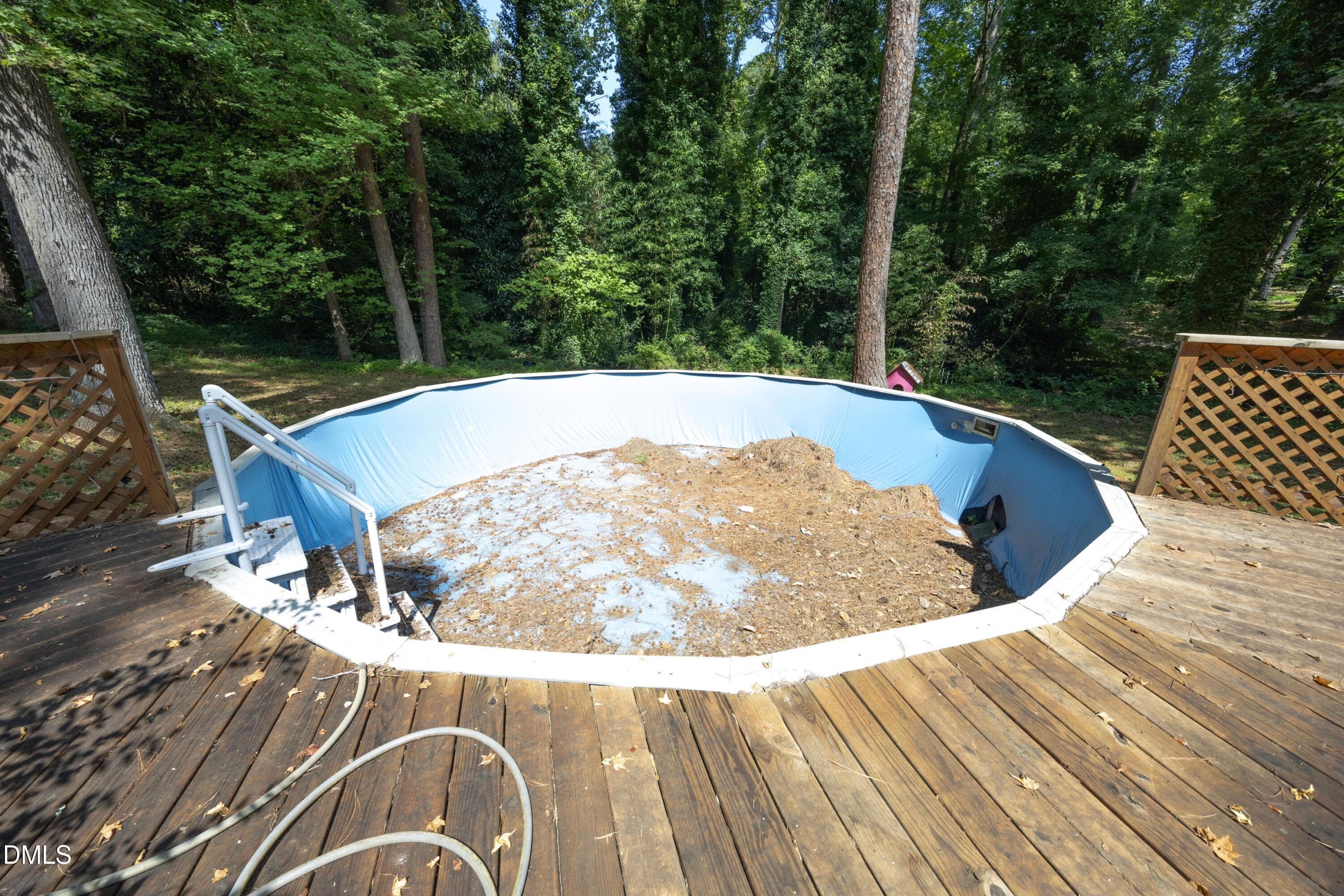 28Pool - 910 Parham Street, Henderson, NC 27536, Henderson