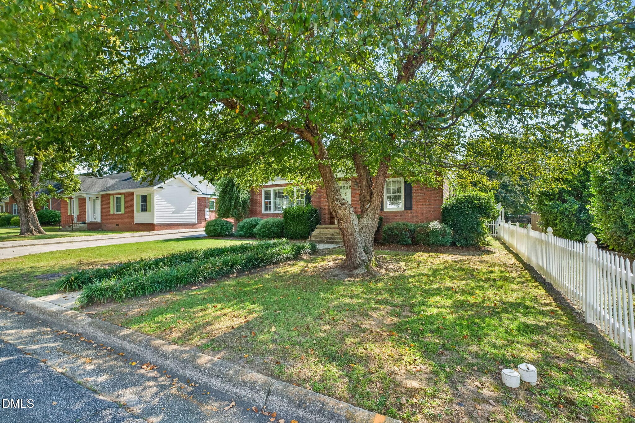 4-web-or-mls-DSC00438 - 807 W Carr Street, Dunn, NC 28334, Dunn