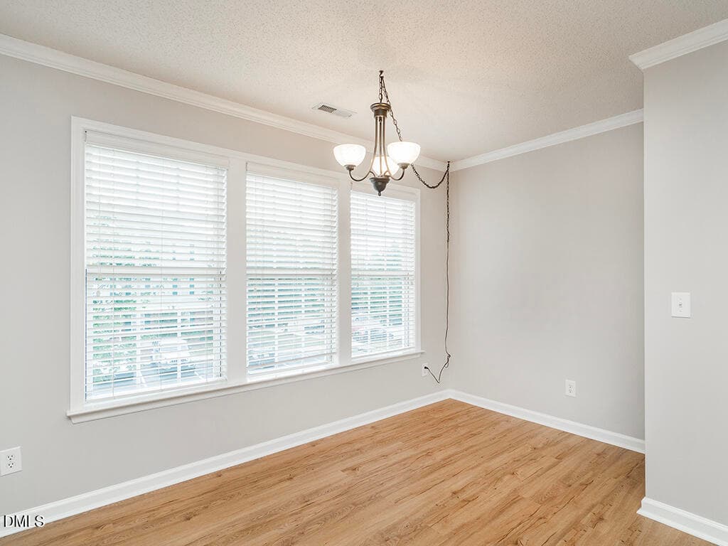 11 3479-2A_ForestdaleDr Dining3_MLS - 3479 Forestdale Drive Apt 2a, Burlington, NC 27215