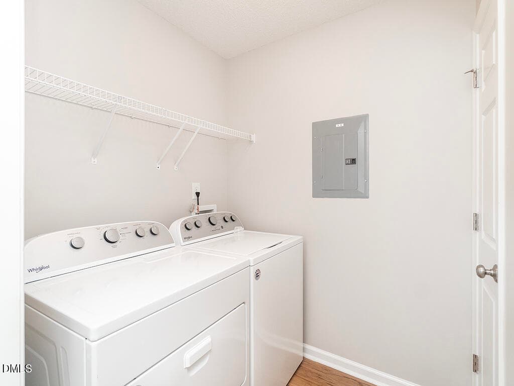 21 3479-2A_ForestdaleDr Laundry_MLS - 3479 Forestdale Drive Apt 2a, Burlington, NC 27215