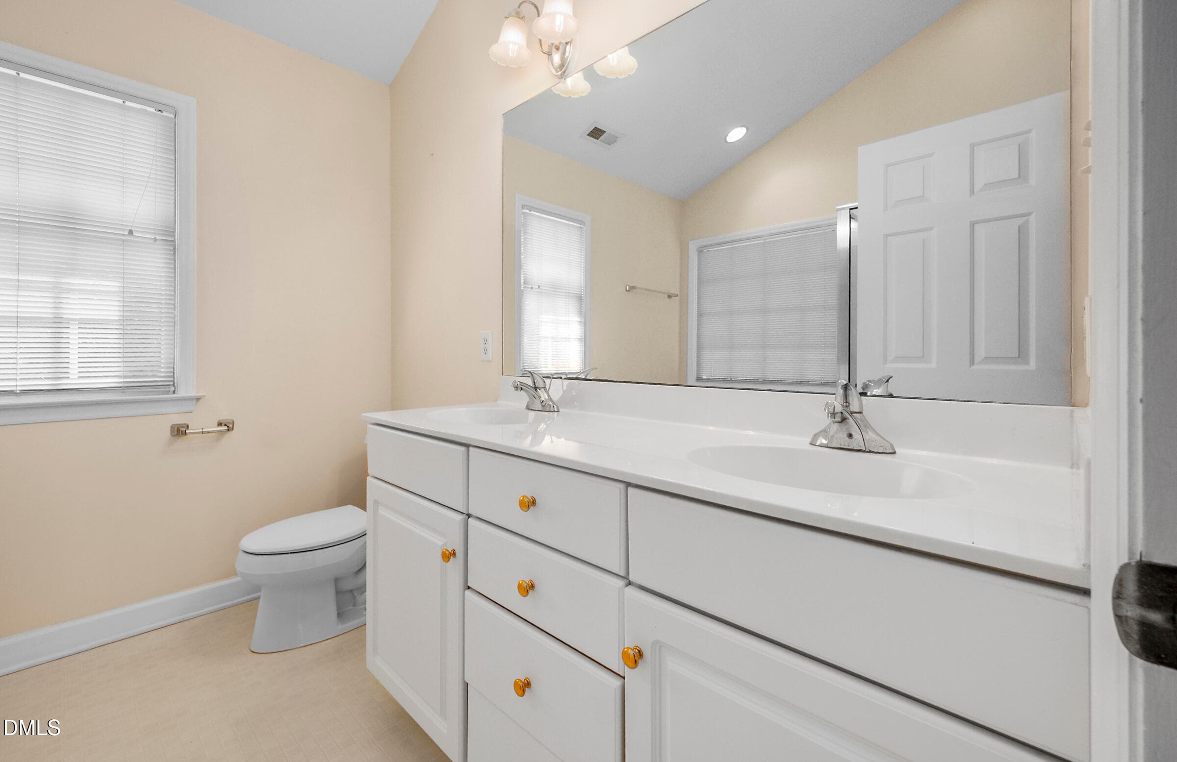 20260920 8009 MACKENZIE CT 16 Vijay Gyaw - 8009 Mackenzie Court, Durham, NC 27713