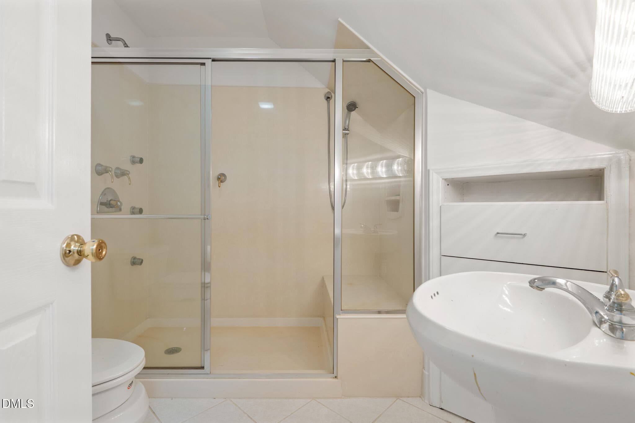 Bonus Room Full Bath - 2269 Brisbayne Circle, Raleigh, NC 27615