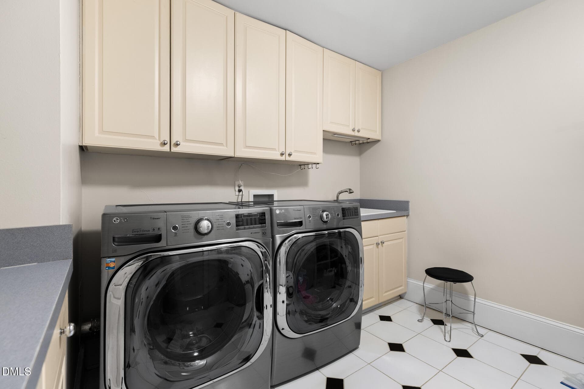 Second Floor Laundry - 101 Quarry Place, Chapel Hill, NC 27517, Chapel Hill