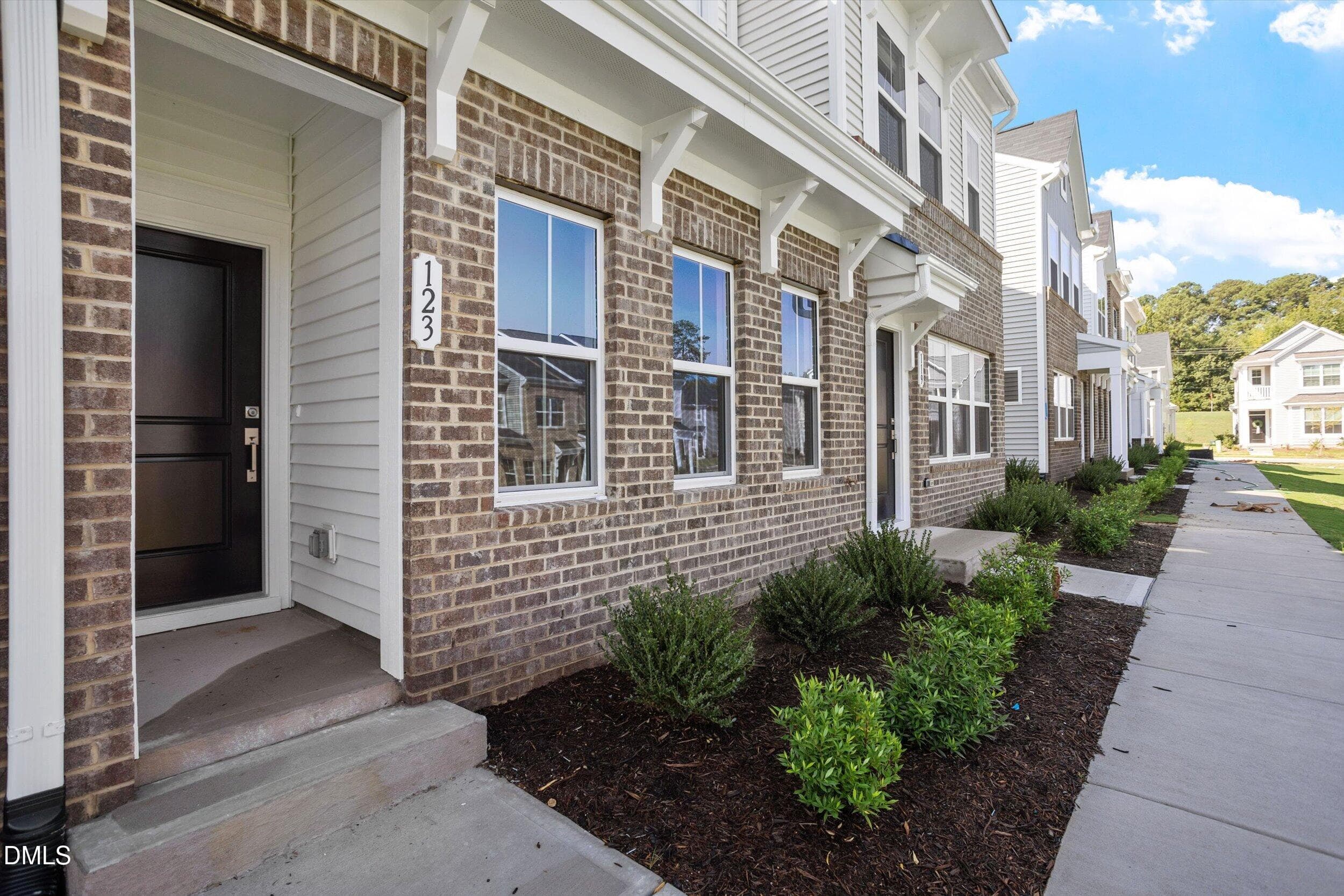 FMWeb01 - 127 Wood Aster Way 297, Garner, NC 27529