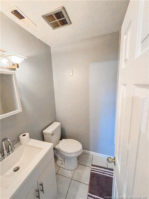 Photo 3 - 2879 County Line Road, Saint Pauls, NC 28384