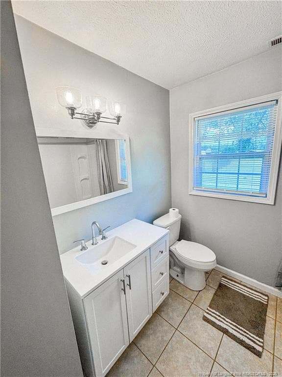 Photo 9 - 2879 County Line Road, Saint Pauls, NC 28384