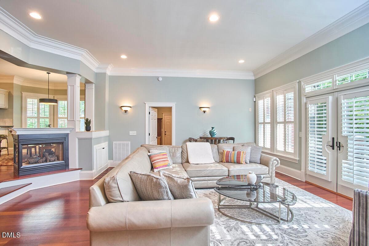 Den - 1717 Halls Mill Road, Hillsborough, NC 27278, Hillsborough