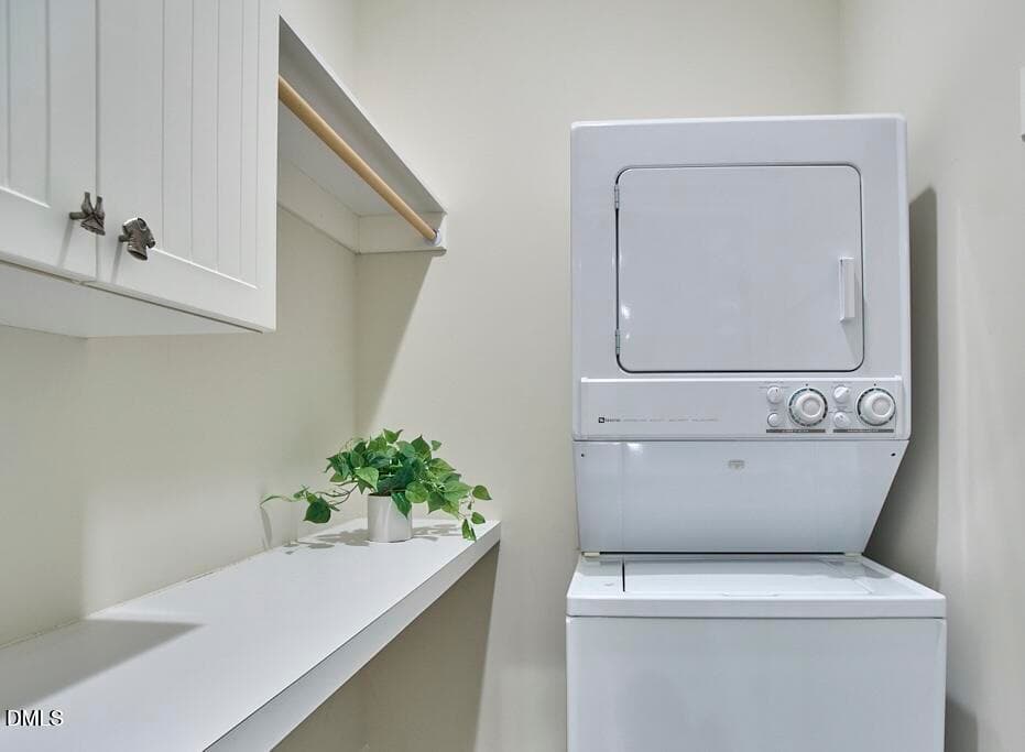 Upstairs Laundry - 1717 Halls Mill Road, Hillsborough, NC 27278, Hillsborough