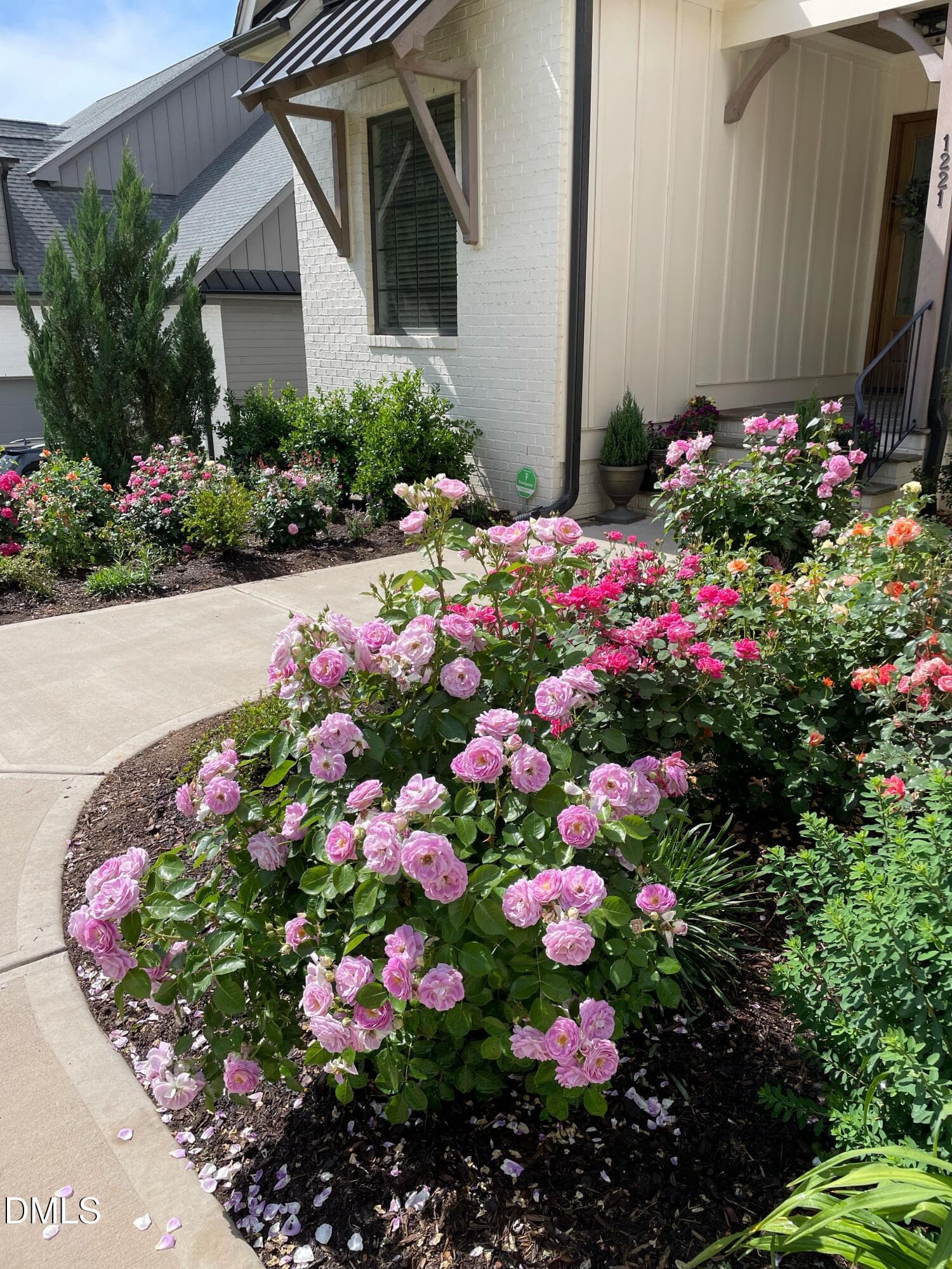 flowers stoop - 1221 Perry Bluff Drive, Wake Forest, NC 27587, Wake Forest